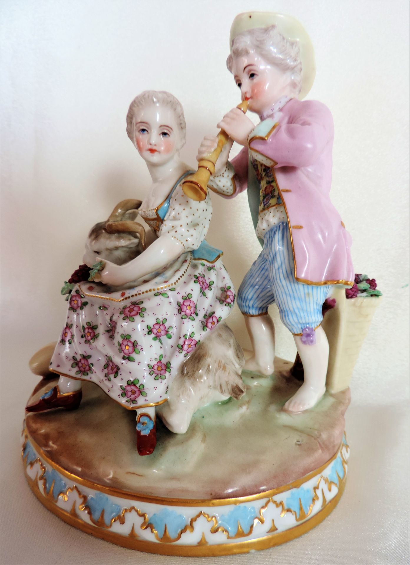 Antique German Porcelain Figurine in the Meissen Style - Image 5 of 8