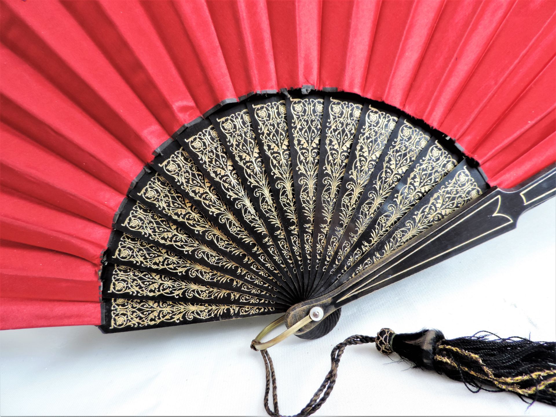 Large Antique Red Silk Hand Fan - Image 2 of 7