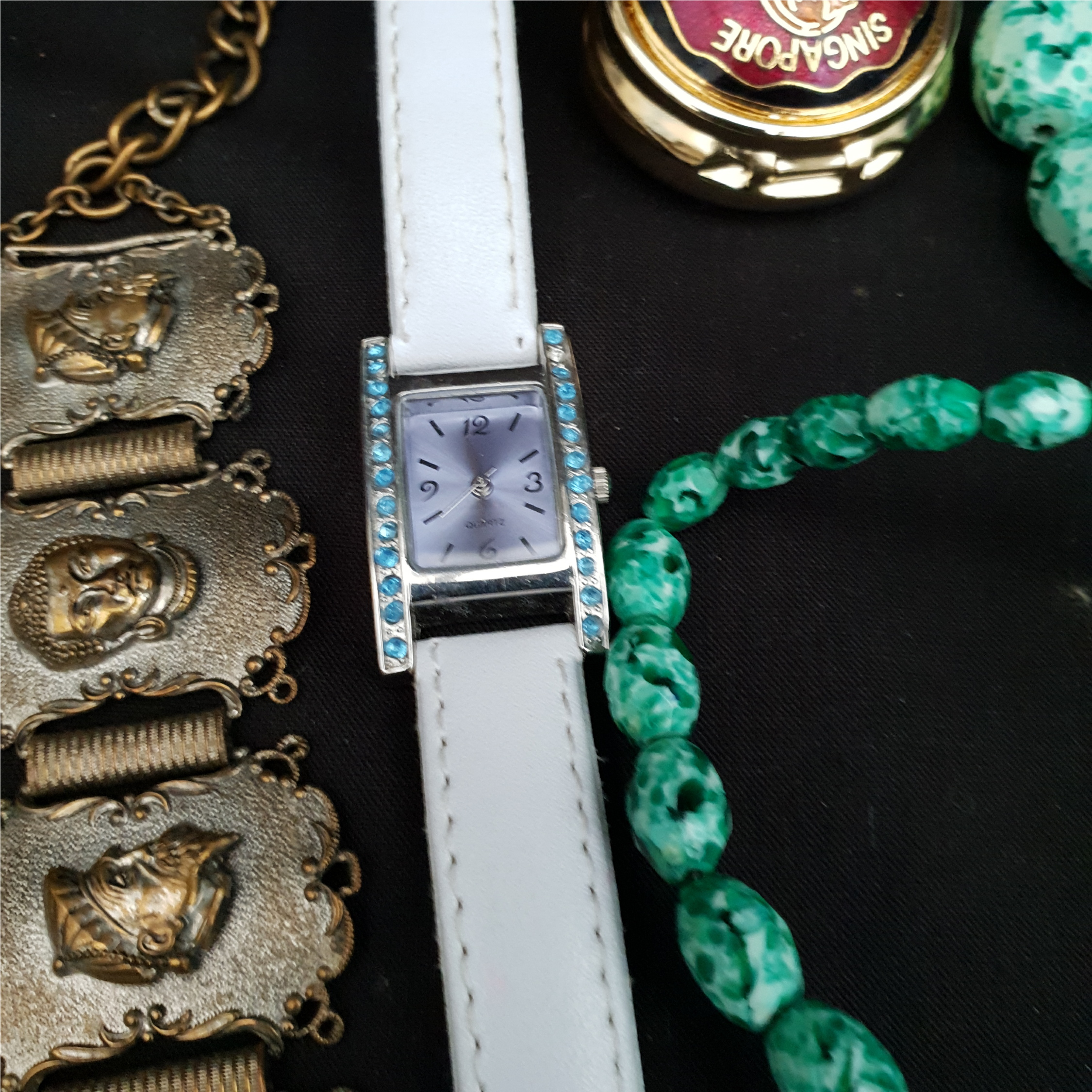 Vintage Costume Jewellery Includes wrist Watch - Image 2 of 3