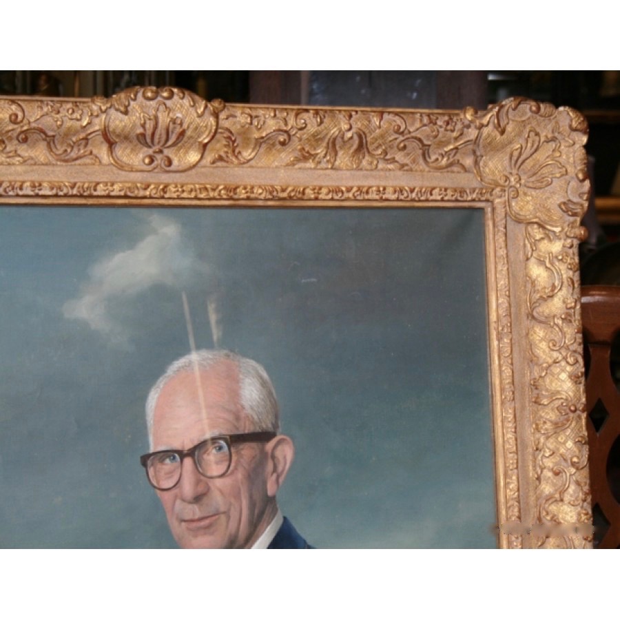 Pair of Large Family Portraits Set in Gilt Frames - Image 15 of 19