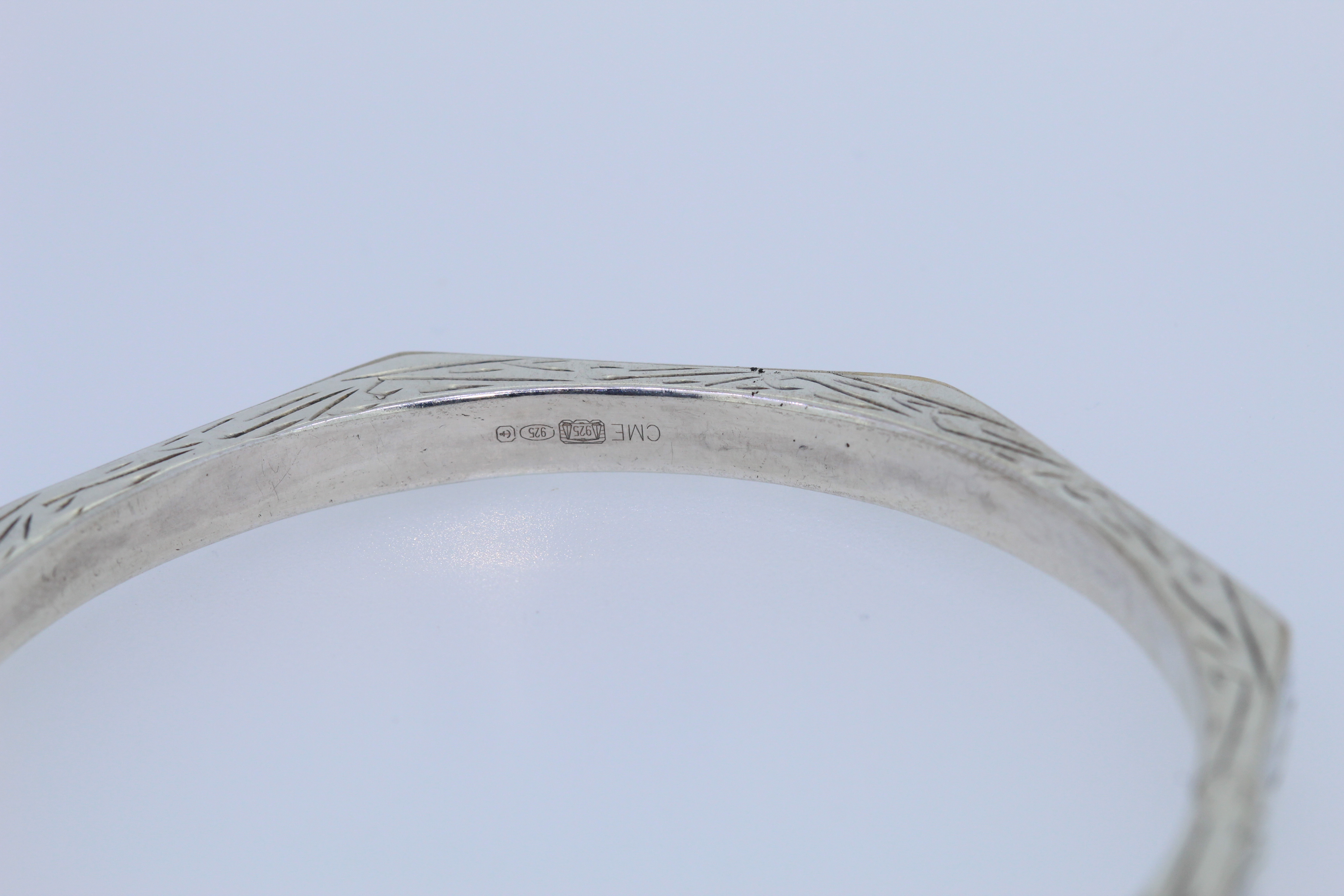 Silver Hallmarked Hand Engraved Bangle - Image 3 of 3