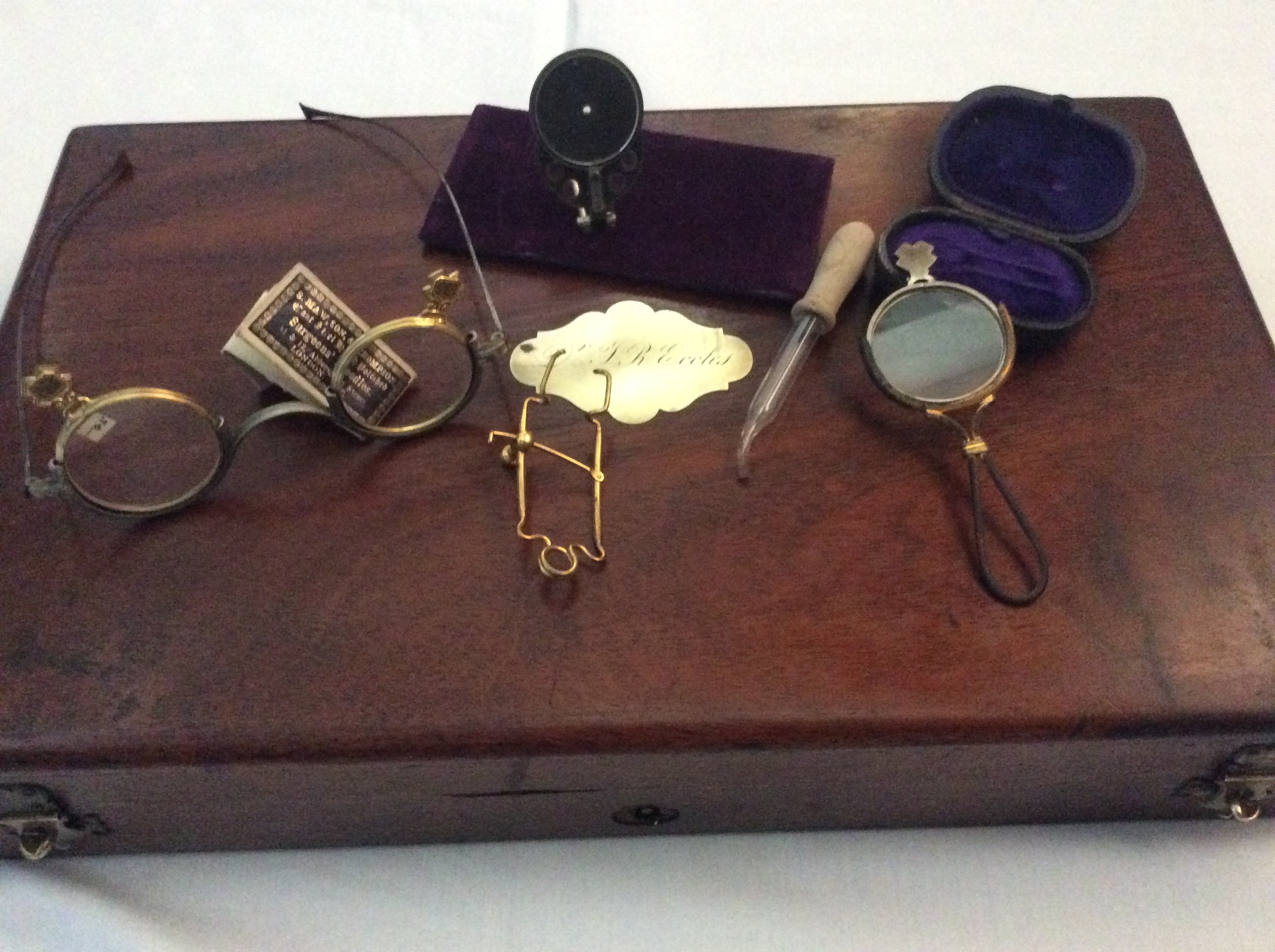 Antique French optometrists box of lenses - Image 3 of 10