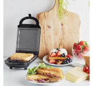 (OM43) 460W 2 in 1 Snack Maker Detachable grill and waffle plates finished with a non-stick co...
