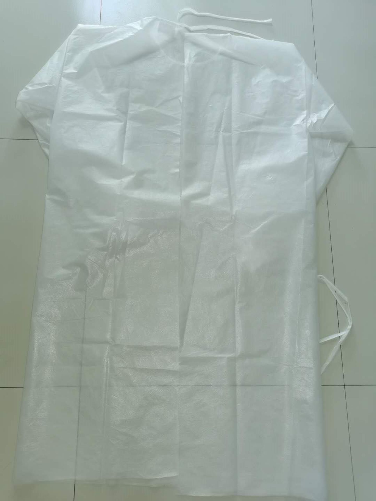 100 PE+PP Disposable Gowns