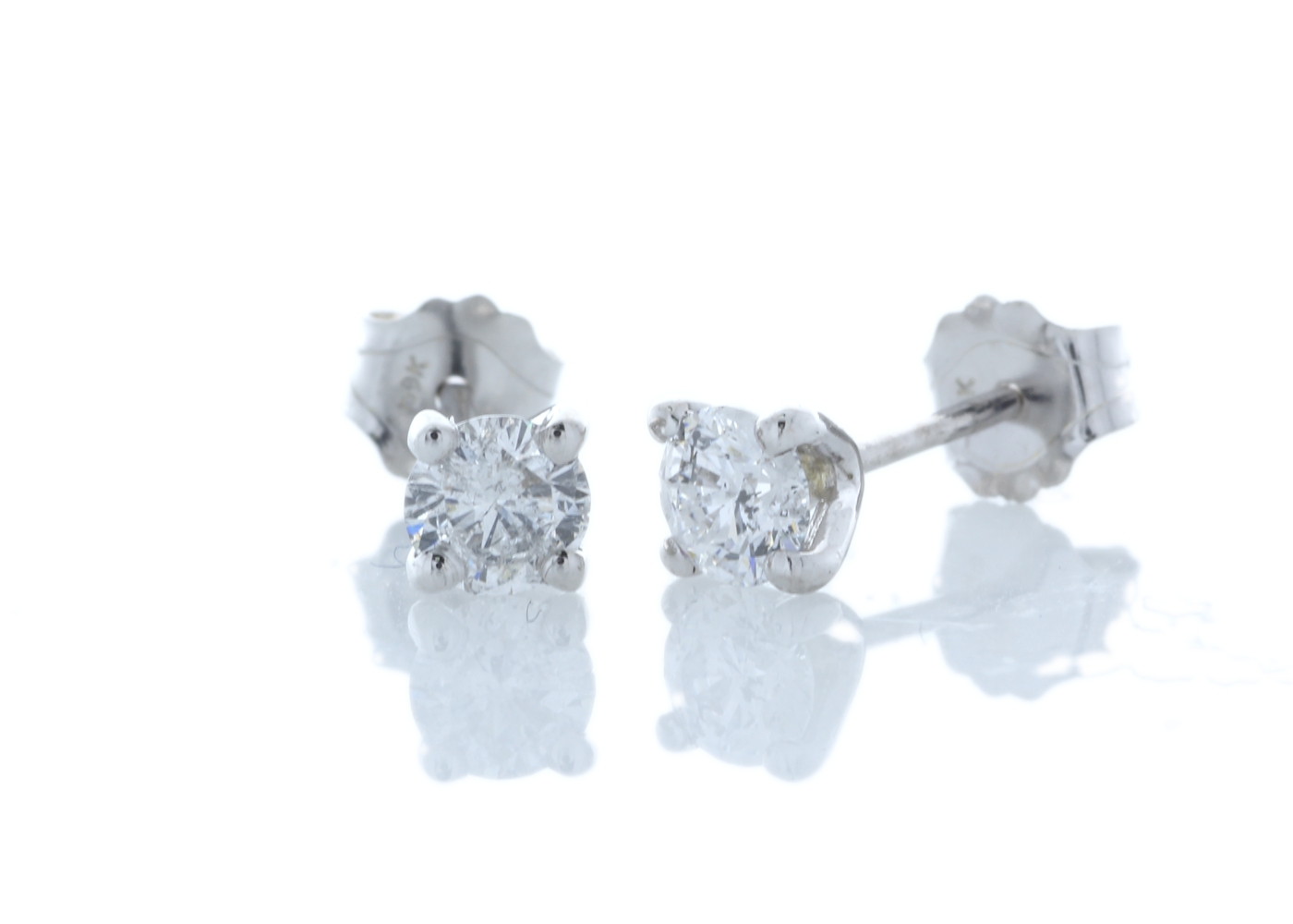 9ct White Gold Claw Set Diamond Earrings 0.42 Carats - Image 2 of 3