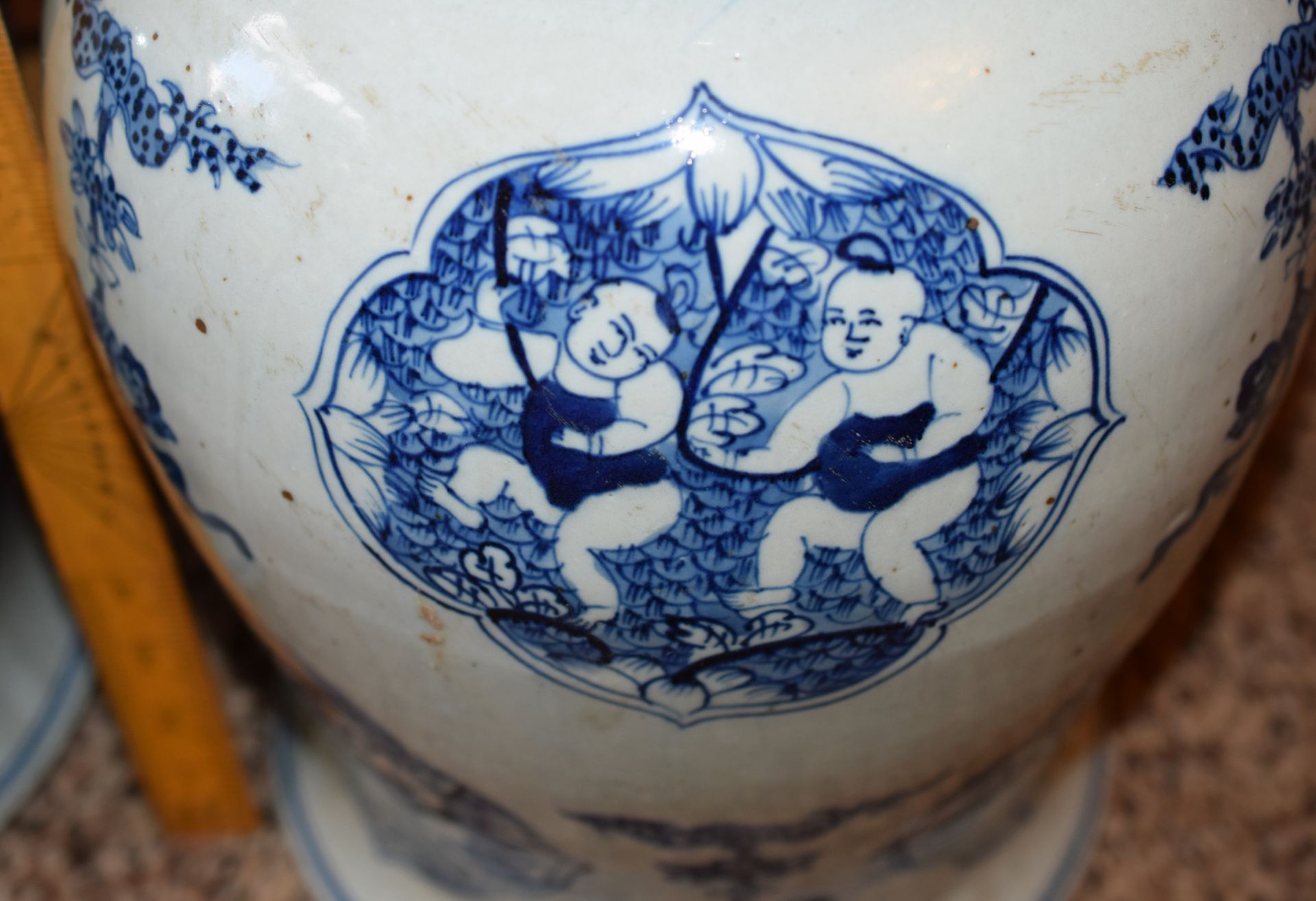 Pair Of Large Blue And White Chinese Vases With Lids - Image 4 of 5