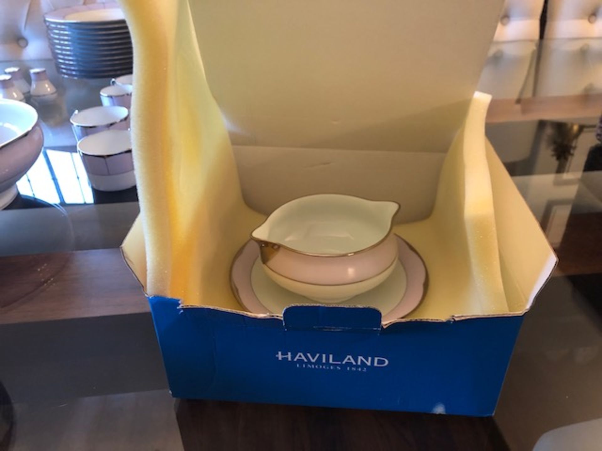 Havilland Dinner Service 'Haviland Limoges Illusion Lavender' - Image 2 of 26