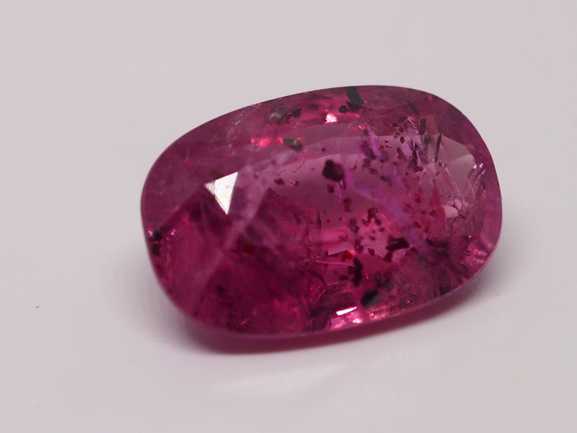 GIA Certified 5.15 ct Huge Natural Ruby Loose Stone - Image 4 of 8