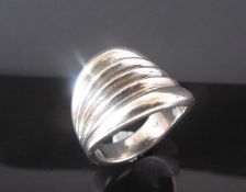 Unisex striped silver ring