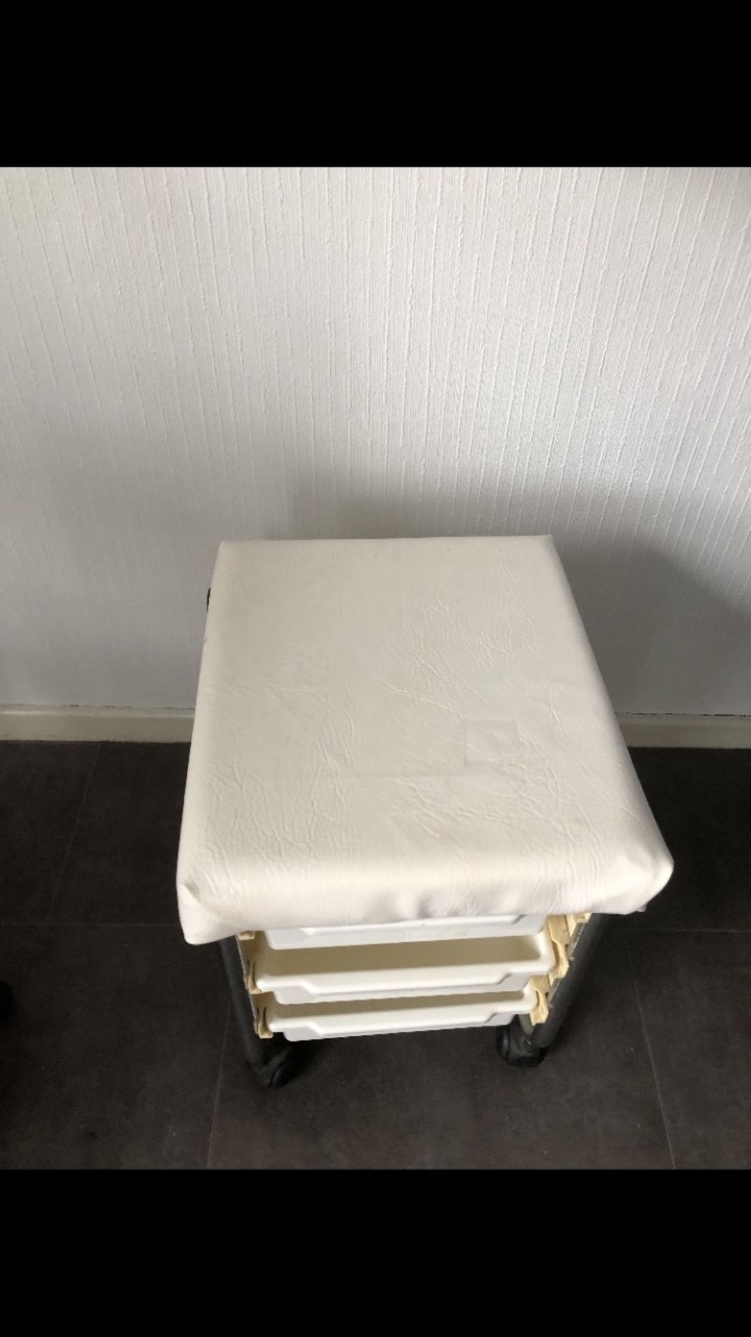 Beauty Salon Pedicure Trolley/ Stool