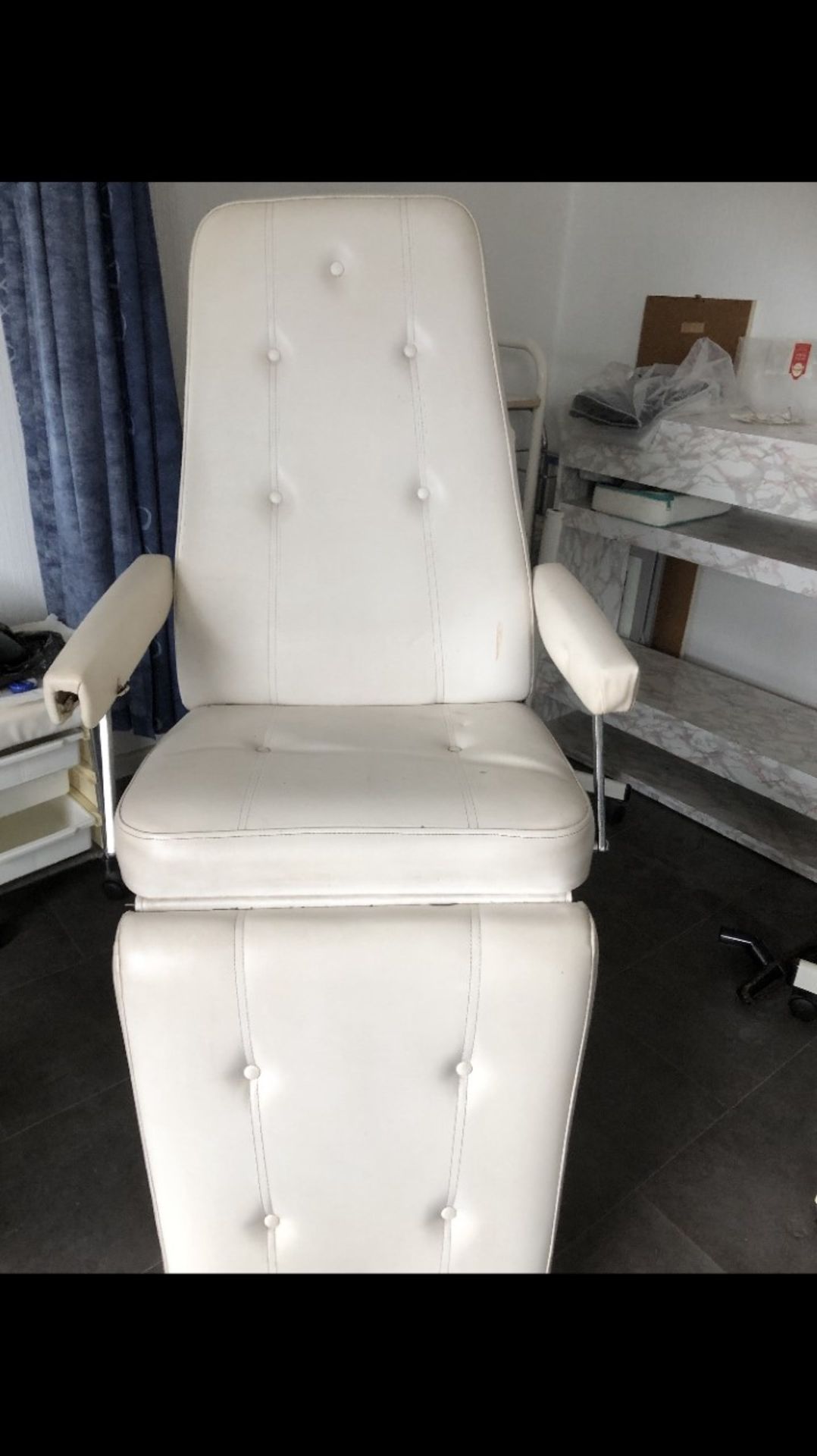 Beauty Salon Treatment Chair (RRP £500)