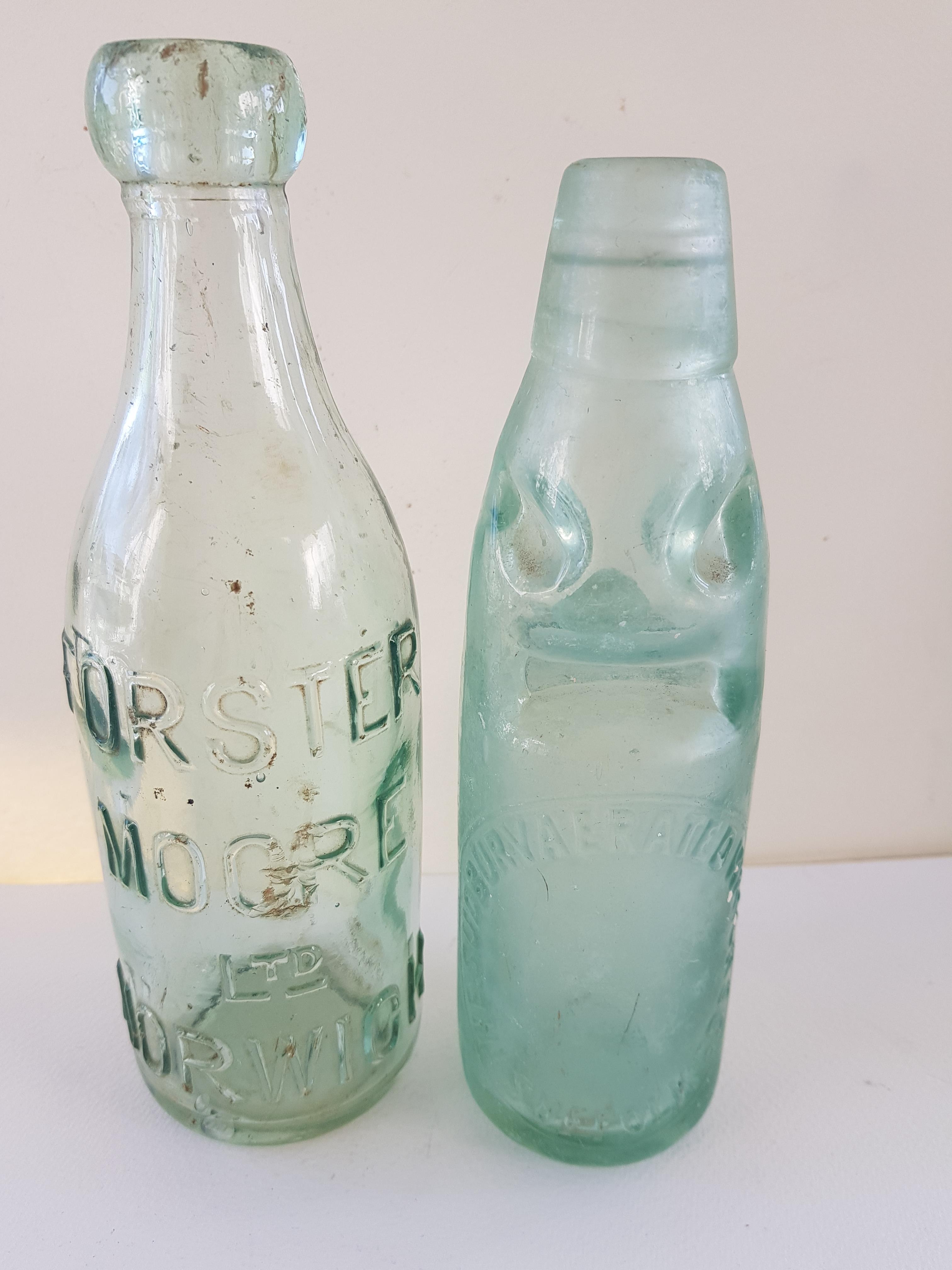 5 Vintage Green Bottles - Image 3 of 3