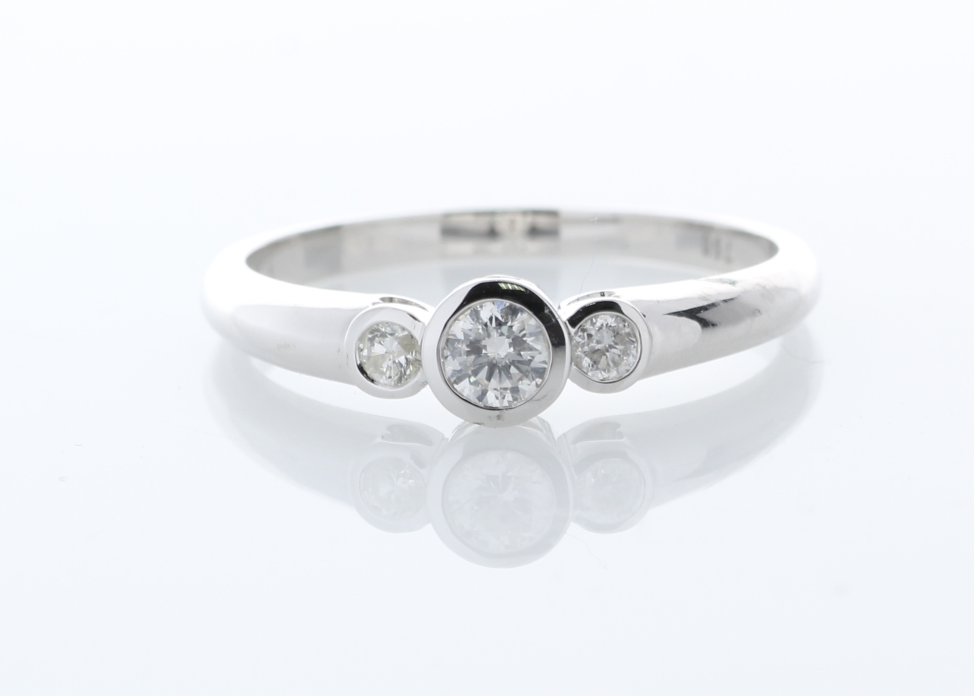 18ct Three Stone Rub Over Set Diamond Ring 0.33 Carats