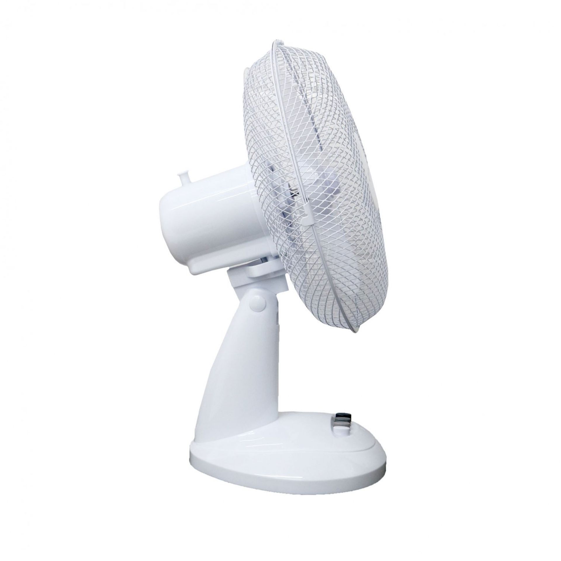 (LF262) 12" Oscillating White Desk Top Fan 3 Speed Push Button Speed Control Cable Length App... - Image 2 of 3