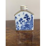 C18th Chinese blue and white tea caddy