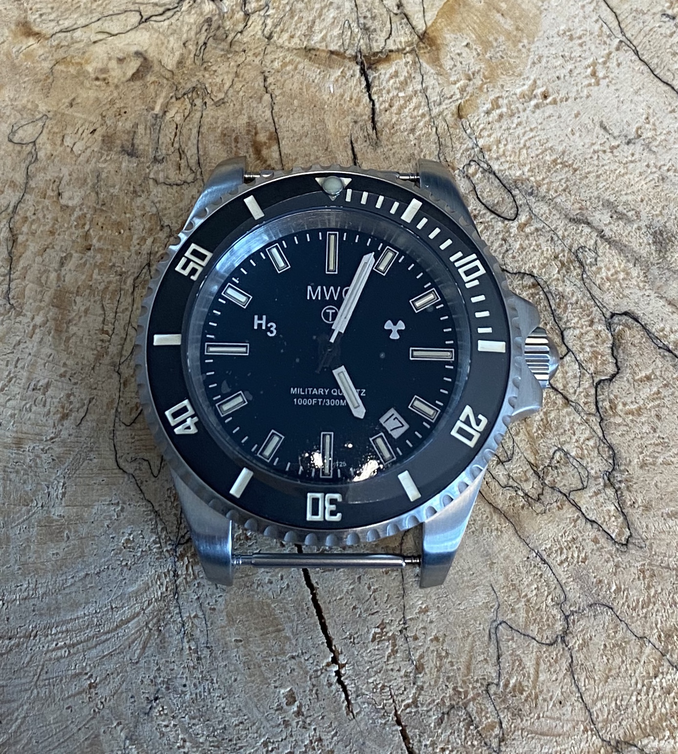 MWC MILITARY DIVERS WATCH QUARTZ 24 *MONTH GUARANTEE* (OFFICIAL DEALER)