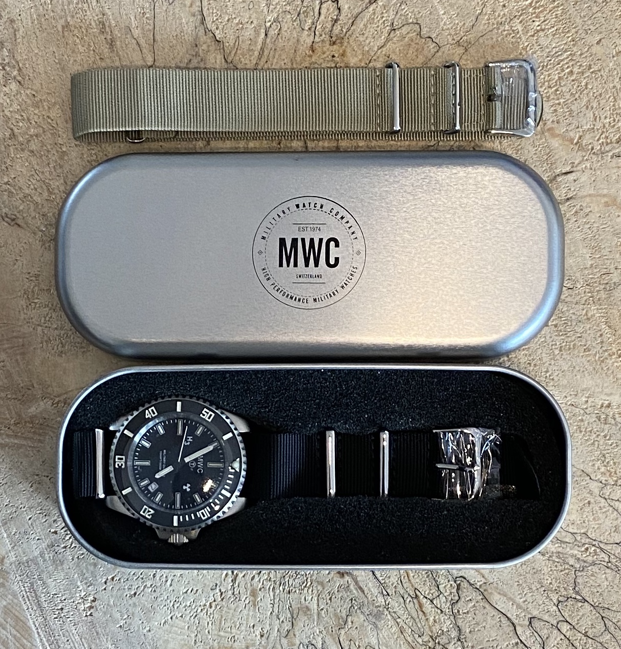 MWC MILITARY DIVERS WATCH QUARTZ 24 *MONTH GUARANTEE* (OFFICIAL DEALER) - Image 3 of 9