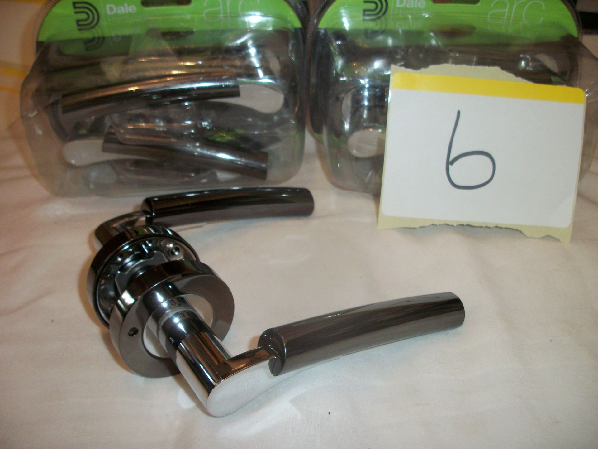 5 Pair x Dale Hardware Ultimo Lever on Round Rose Handles