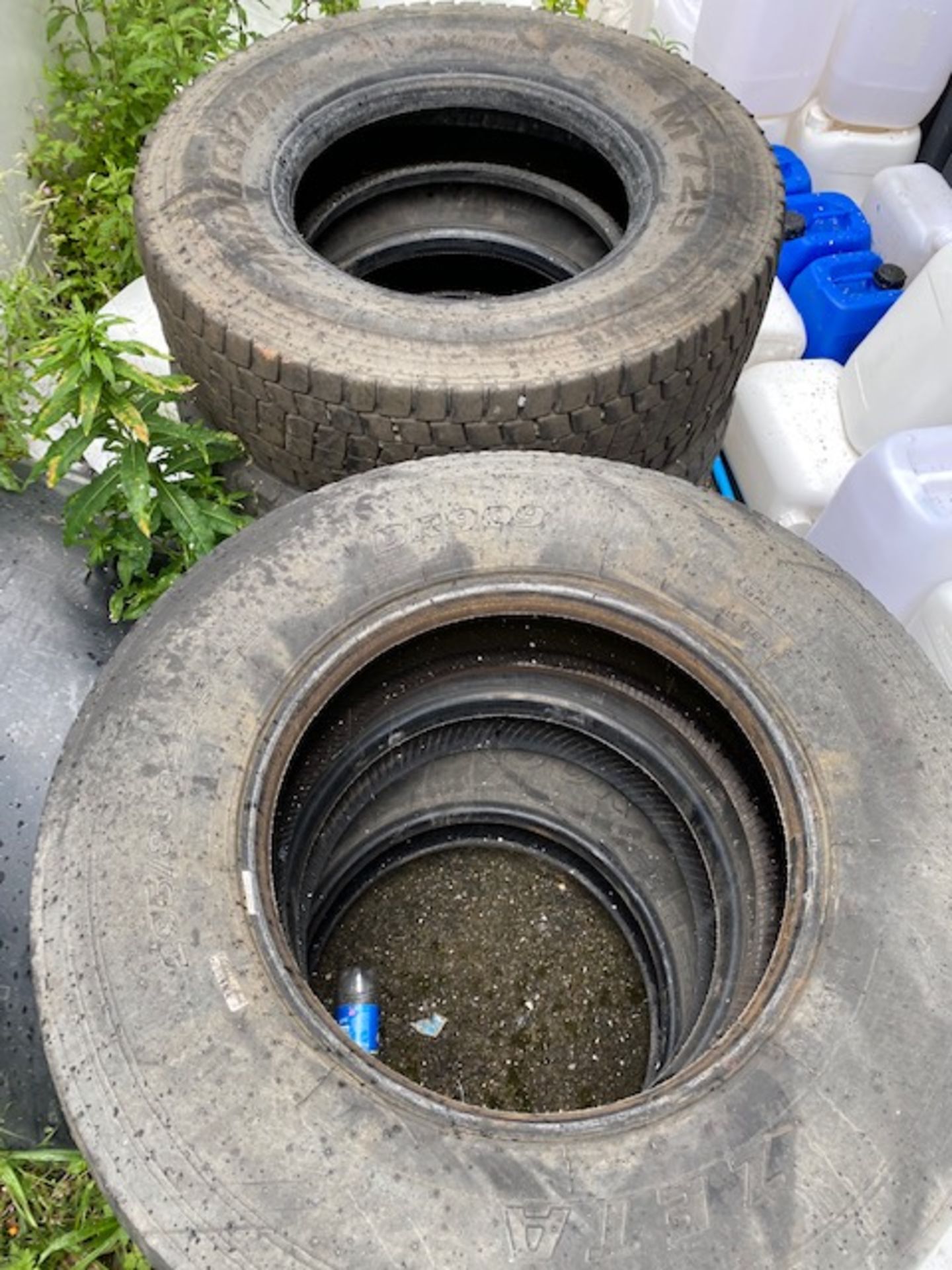 7 X USED TYRES TO SUIT TRACTOR UNIT - Image 3 of 3