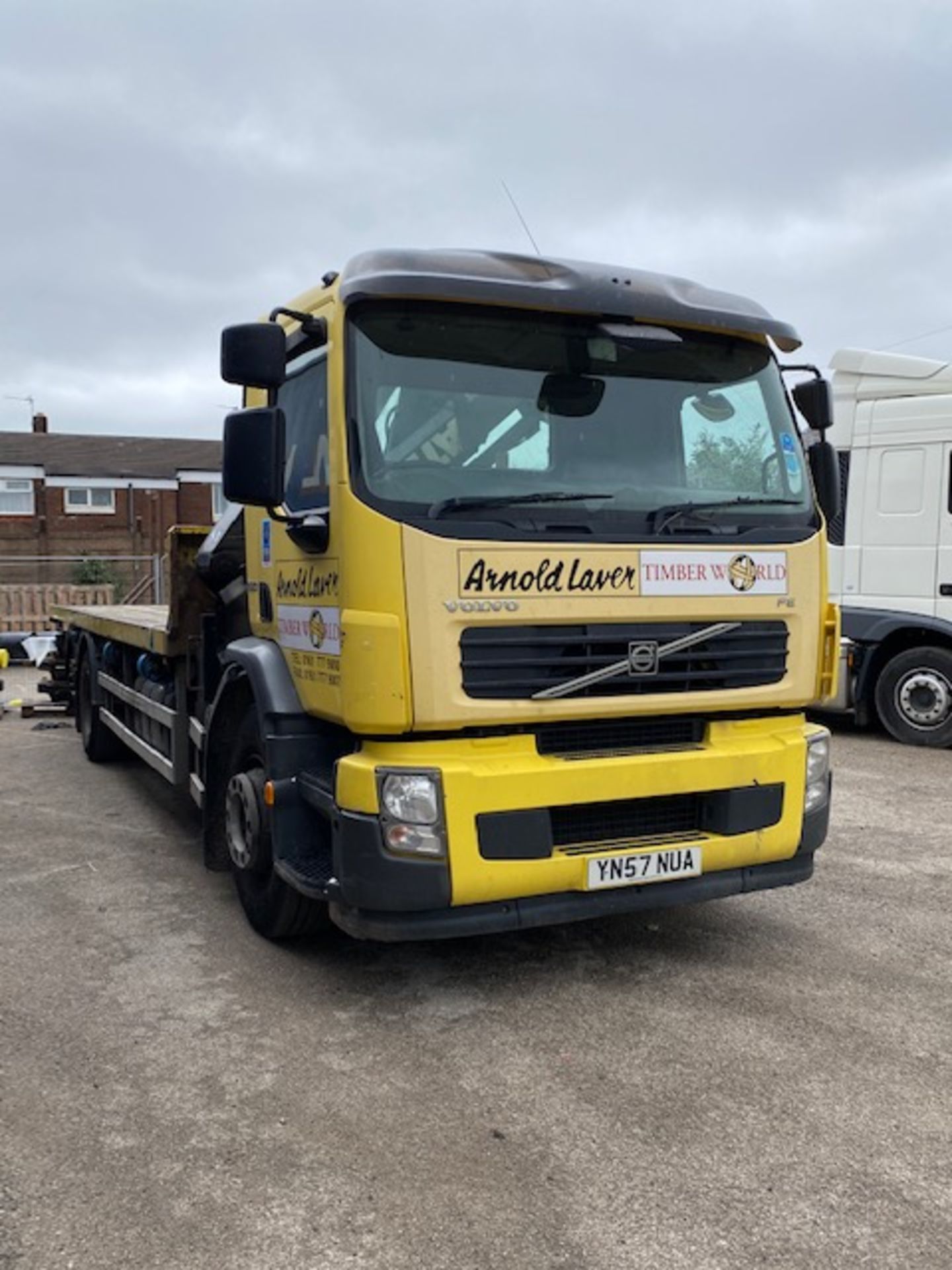 2008 VOLVO FE-280 FLATBED WITH HIAB - Image 2 of 14