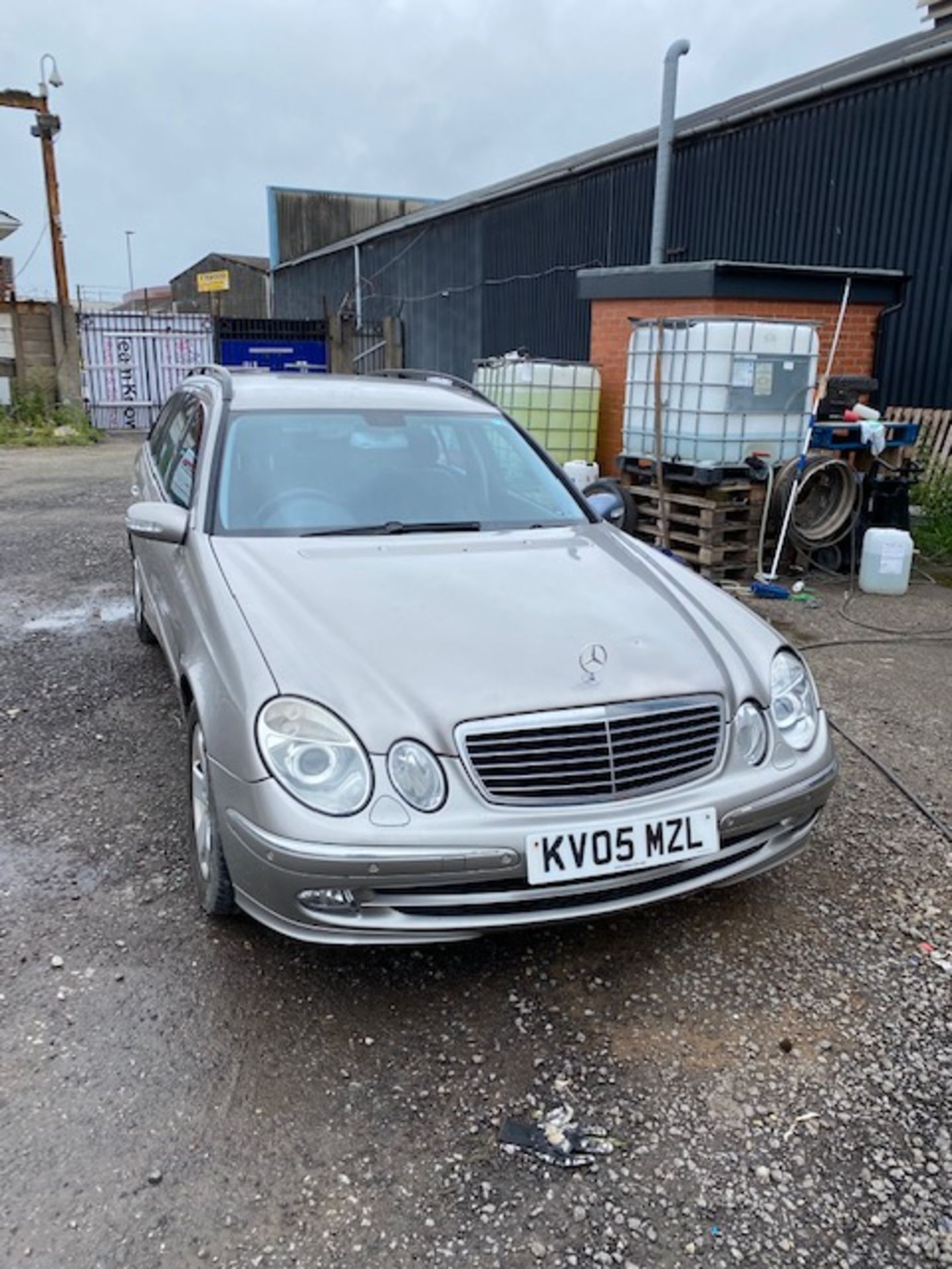 2005 MERCEDES E-CLASS E220 CDI AVANTGARDE