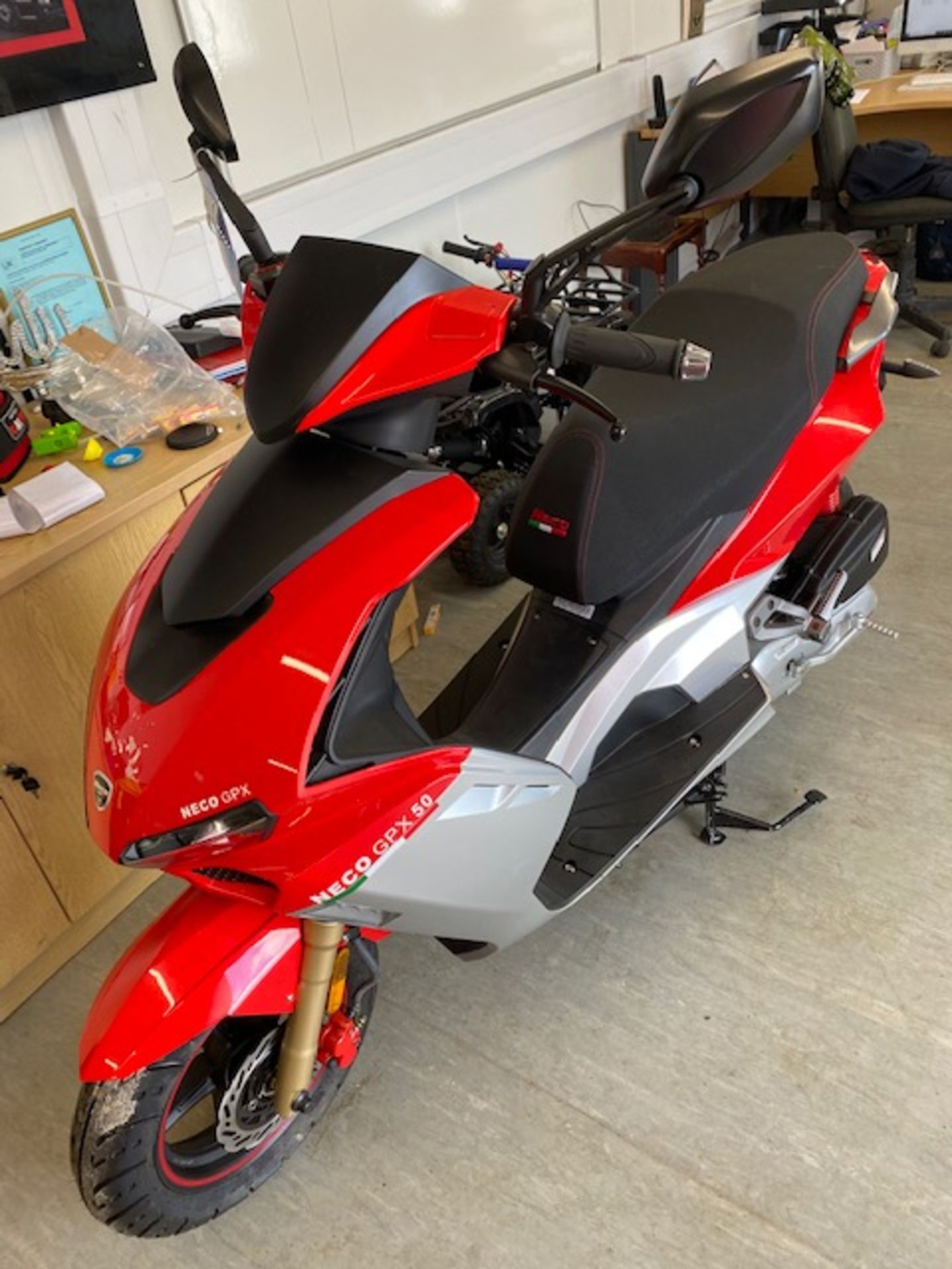 UNREGISTERED NECO GPX AC ROSSO CORSA 50CC SCOOTER RRP £1,750