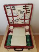 Vintage Brexton picnic hamper, 1950s hamper for four original pieces in good condition, ceramic plat