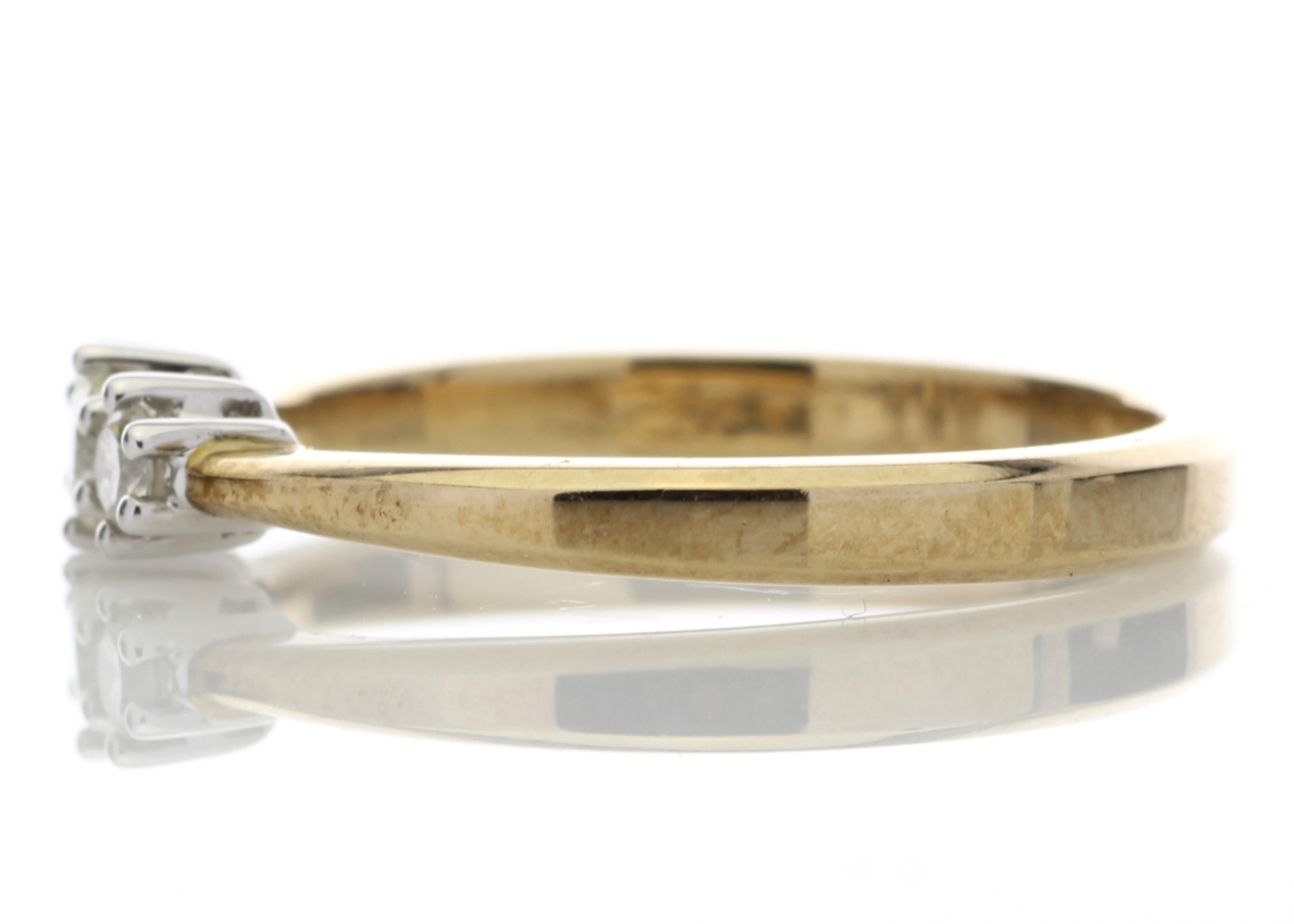 18ct Yellow Gold Three Stone Diamond Ring 0.25 Carats - Image 3 of 4
