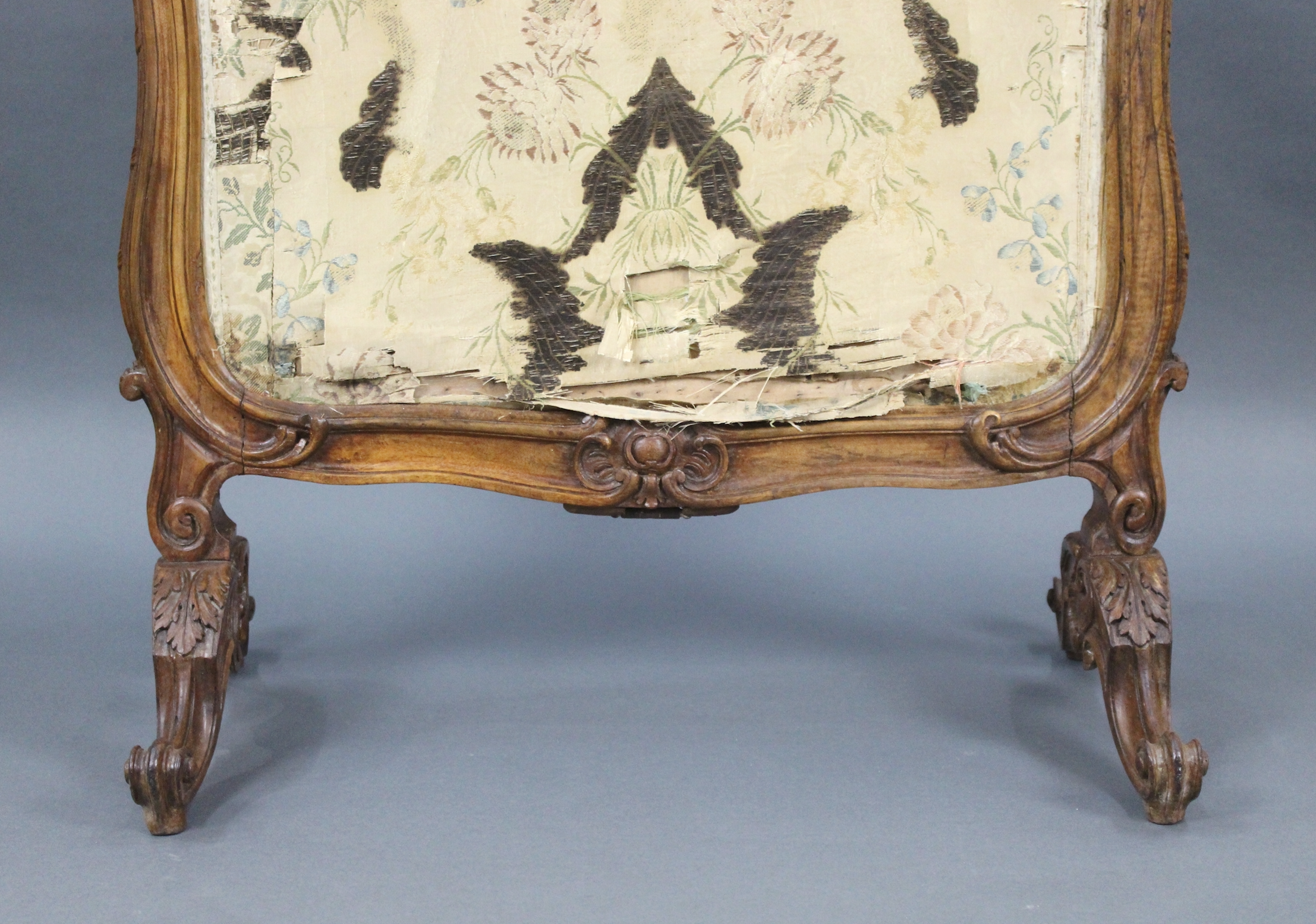 Fine French 18th c. Carved Walnut Tapestry Fire Screen - Image 7 of 11