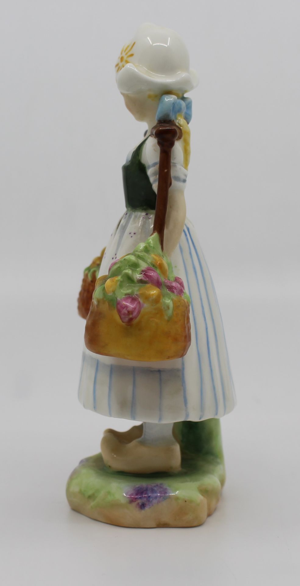 Royal Worcester Dutch Girl Figurine 2922 - Image 4 of 8