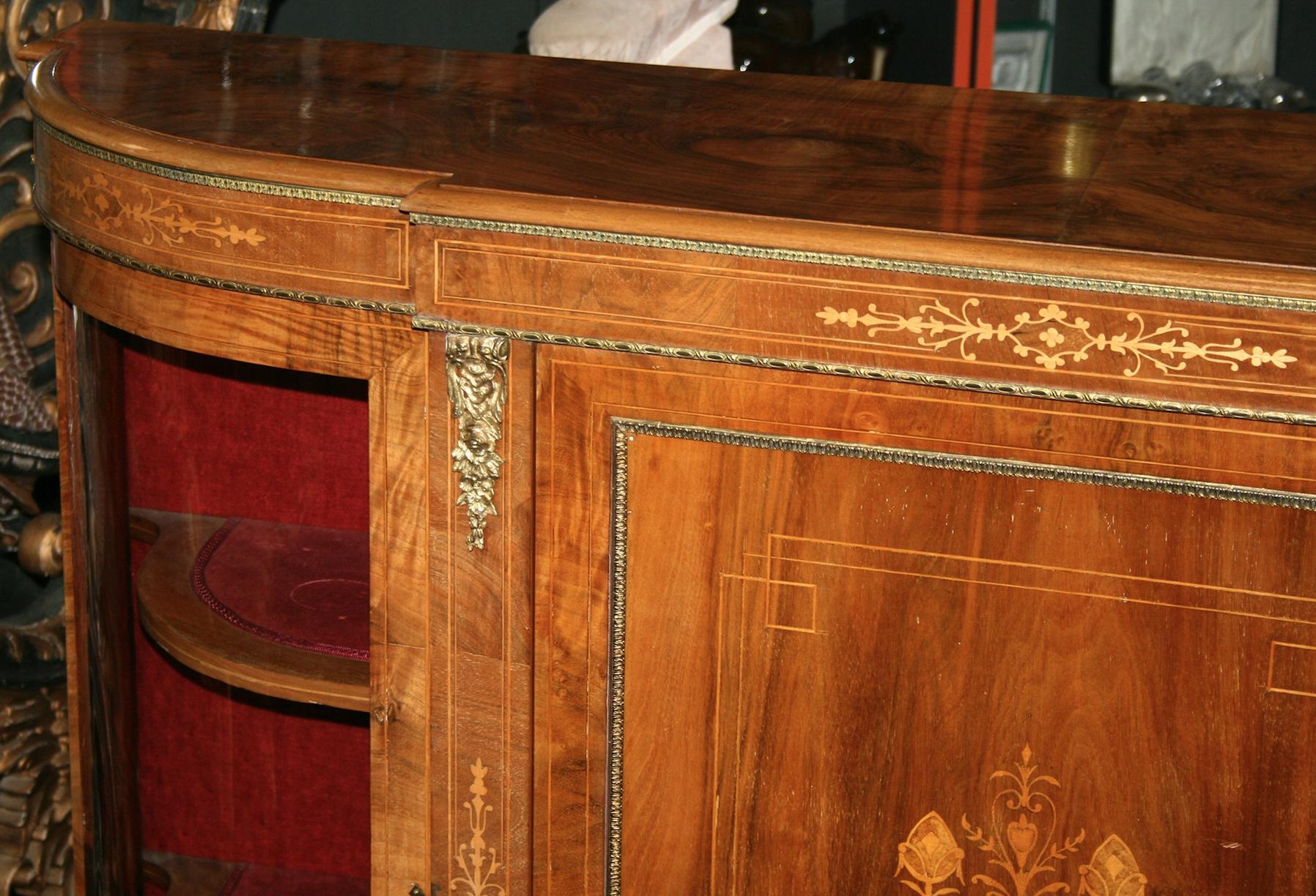 Fine 19th c. Figured Walnut Credenza c.1860 - Image 10 of 14