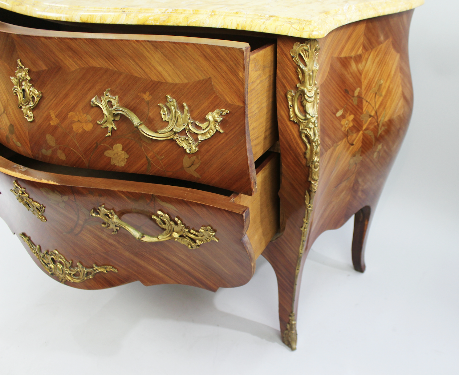 French Bombé Marble Topped Kingwood Commode c.1910 - Image 4 of 16