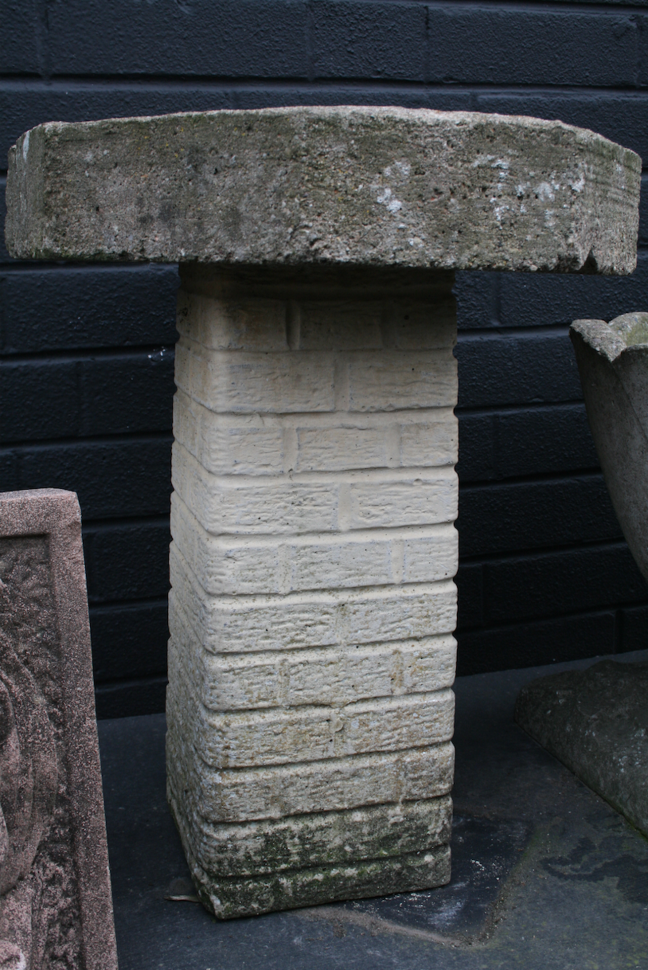 Modern Stone Composite Bird Bath - Image 5 of 6