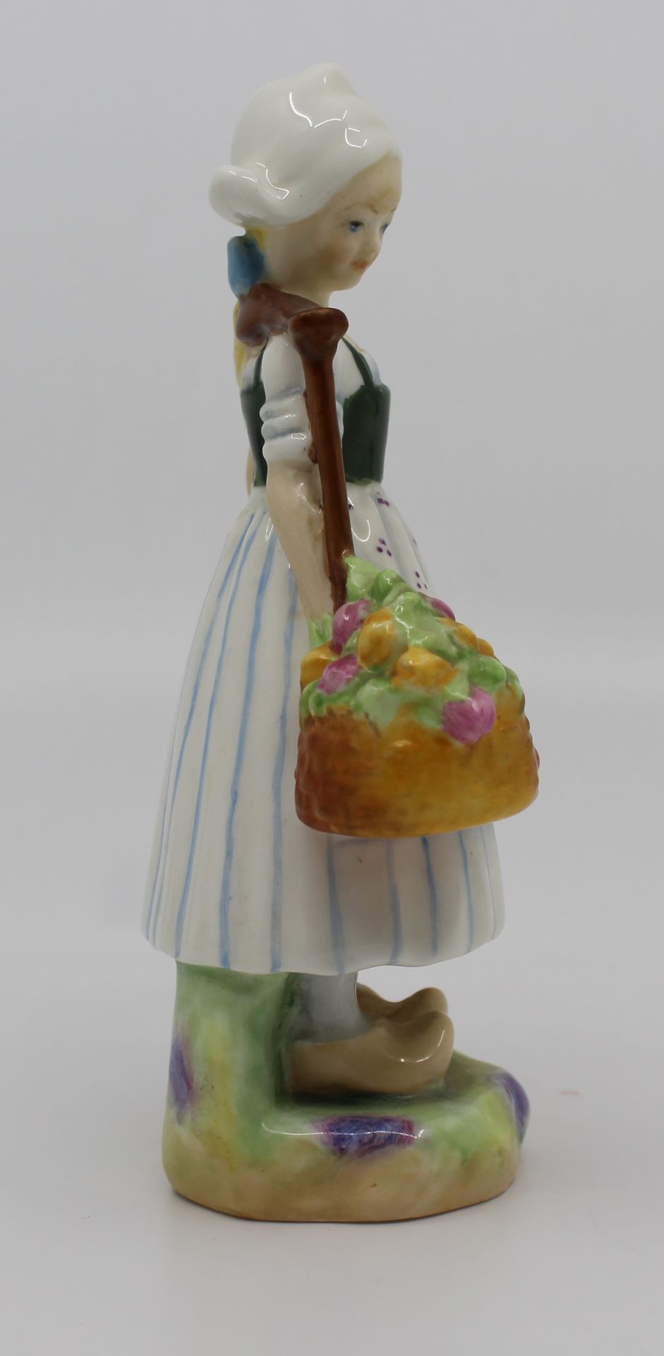 Royal Worcester Dutch Girl Figurine 2922 - Image 2 of 8