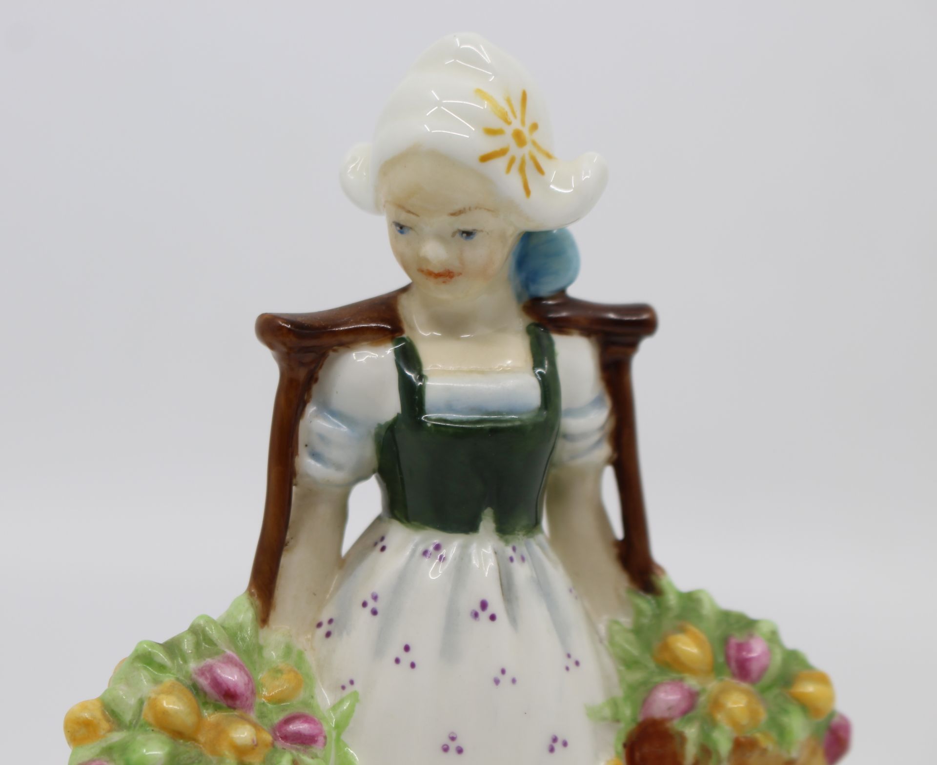 Royal Worcester Dutch Girl Figurine 2922 - Image 5 of 8
