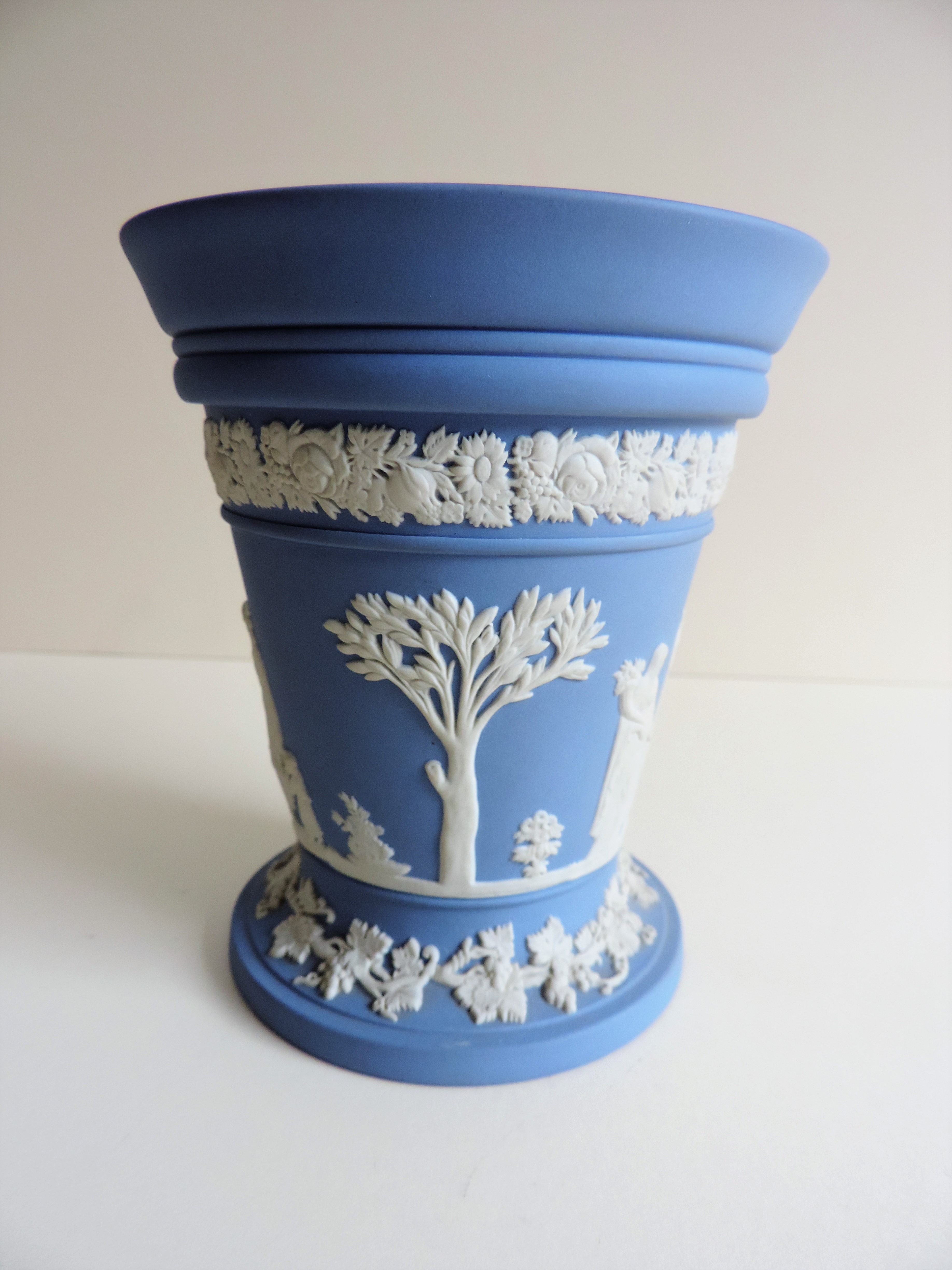Large Wedgwood Jasperware Trumpet Vase - Image 2 of 10
