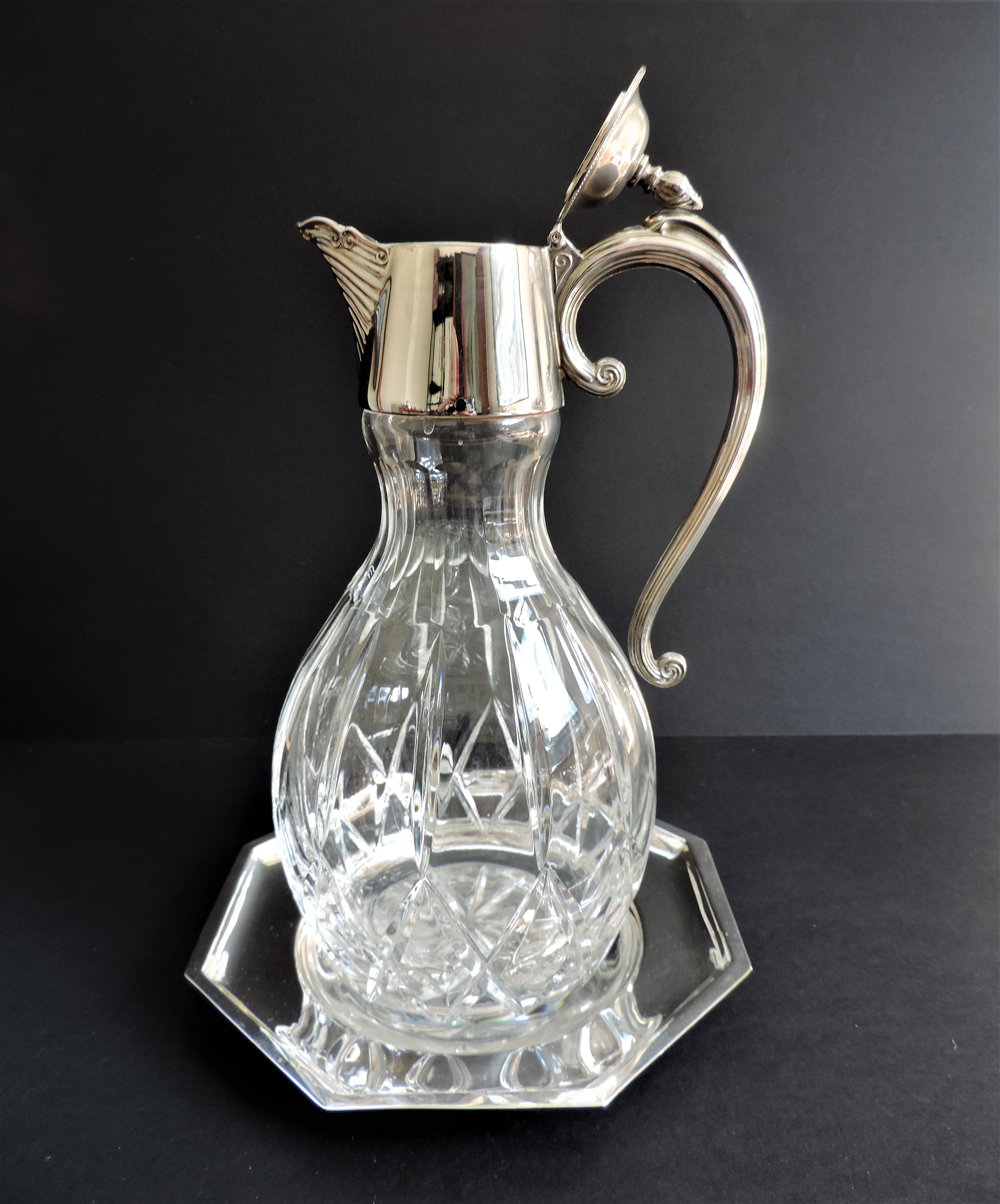 Large Vintage 3 Pint Capacity Silver Plate Decanter - Image 3 of 9