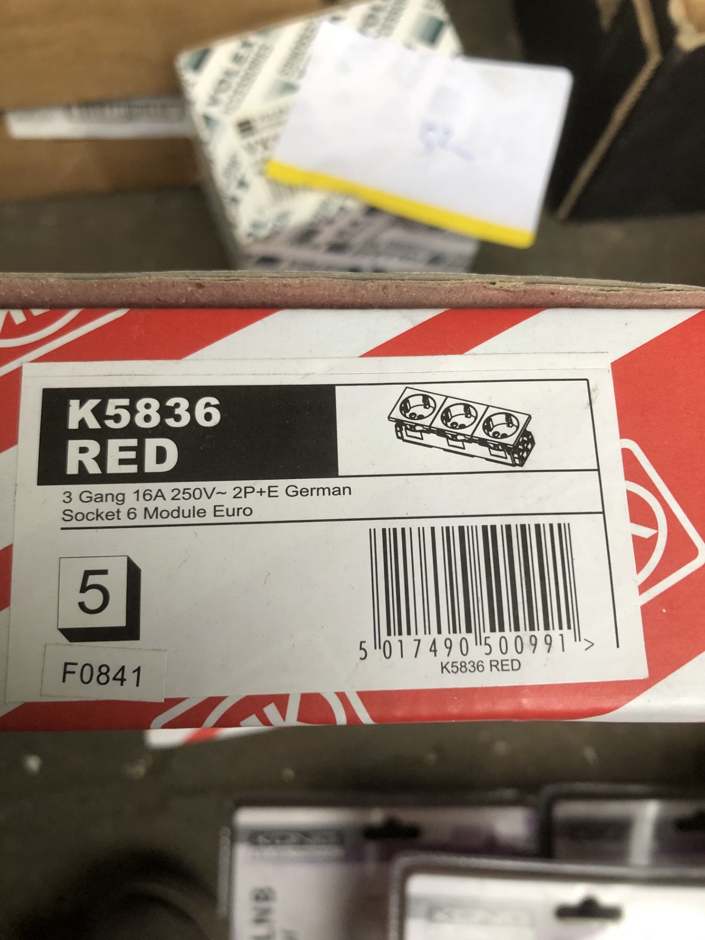 5X MK 5836 3 GANG SOCKET RED