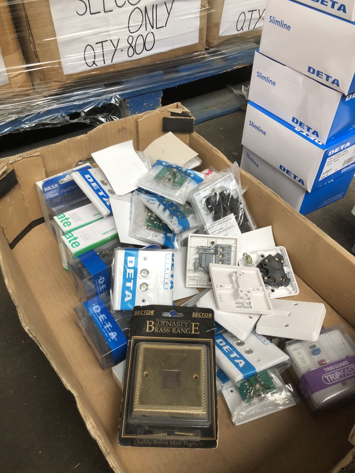 LARGE BOX OF ELECTRICAL ACCESSORIES