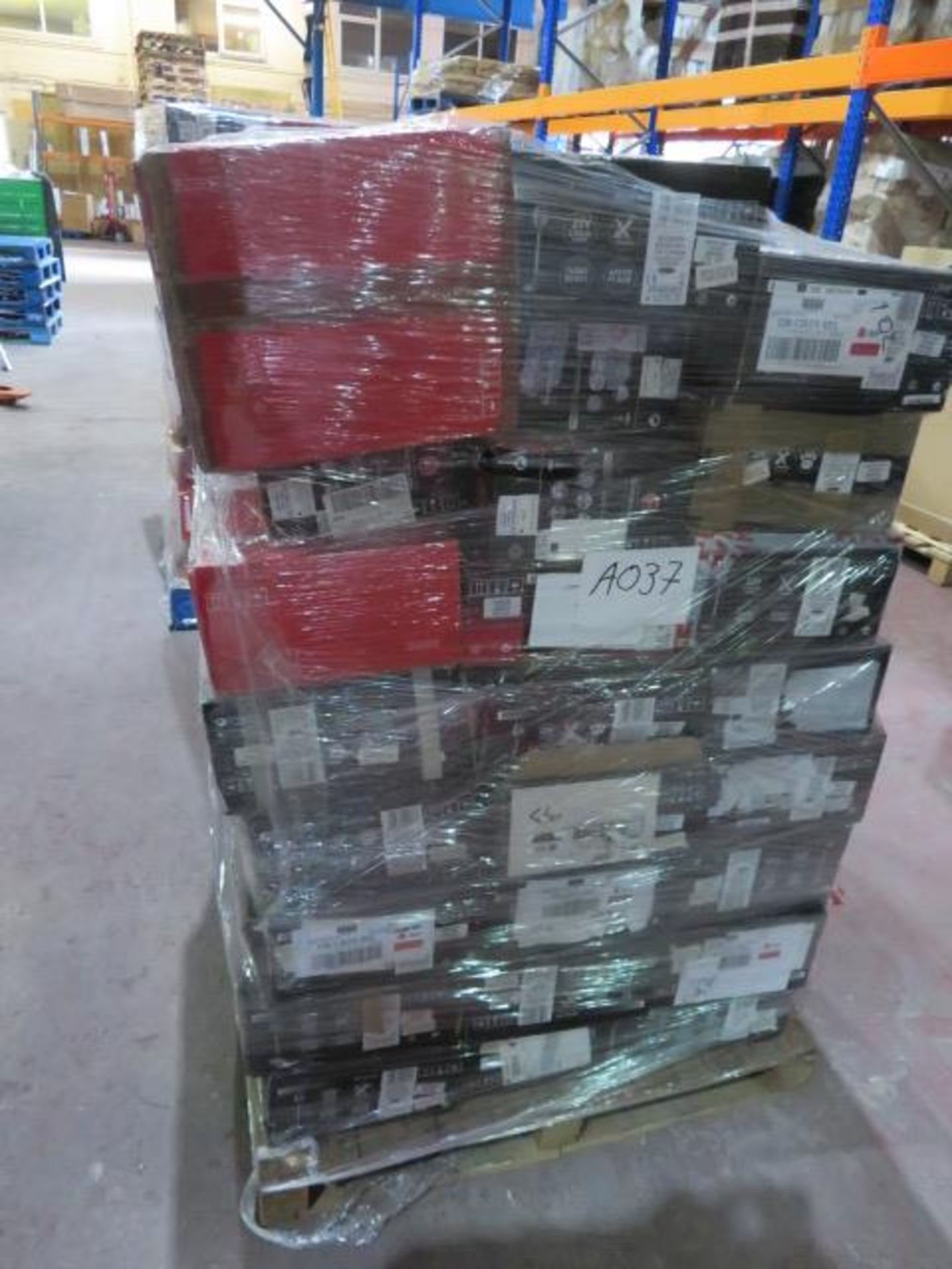 (H2) 1 Pallet of Raw Customer Returns - Category - Small Domestic - 32 x Various 'Hoover' Vacuu... - Image 4 of 4