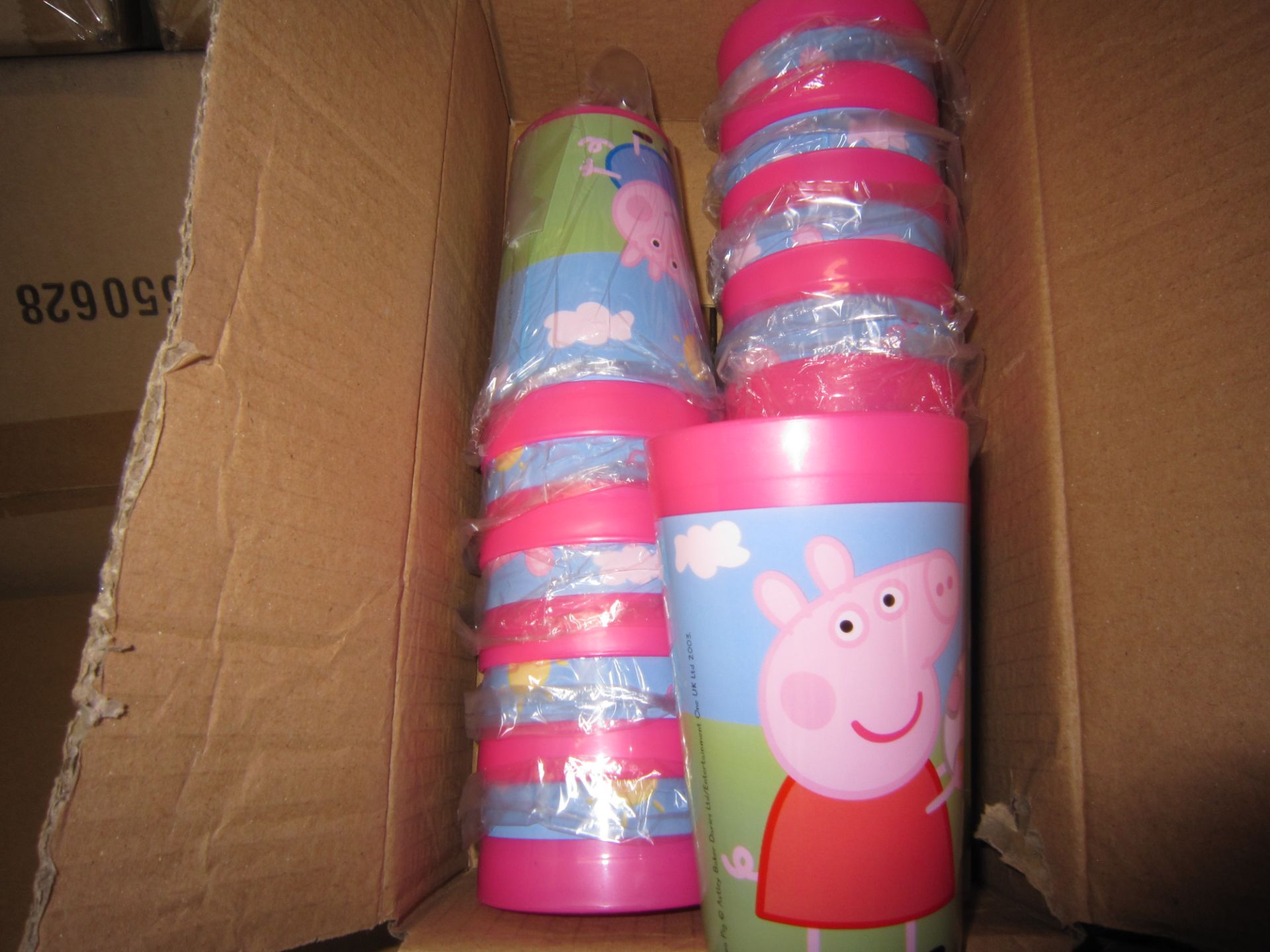 1000pcs - Brand new in bulk packaging official licensed stock Peppa Pig kids beaker