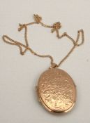 Jewellery 9ct Gold Chain and Oval Locket weight 10.5g