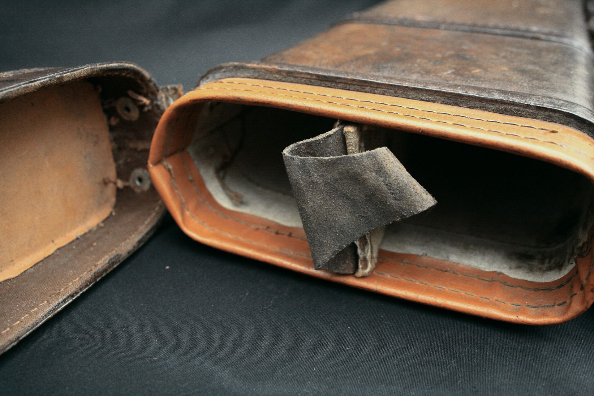 Vintage Leather Leg of Mutton Gun Bag - Image 3 of 3
