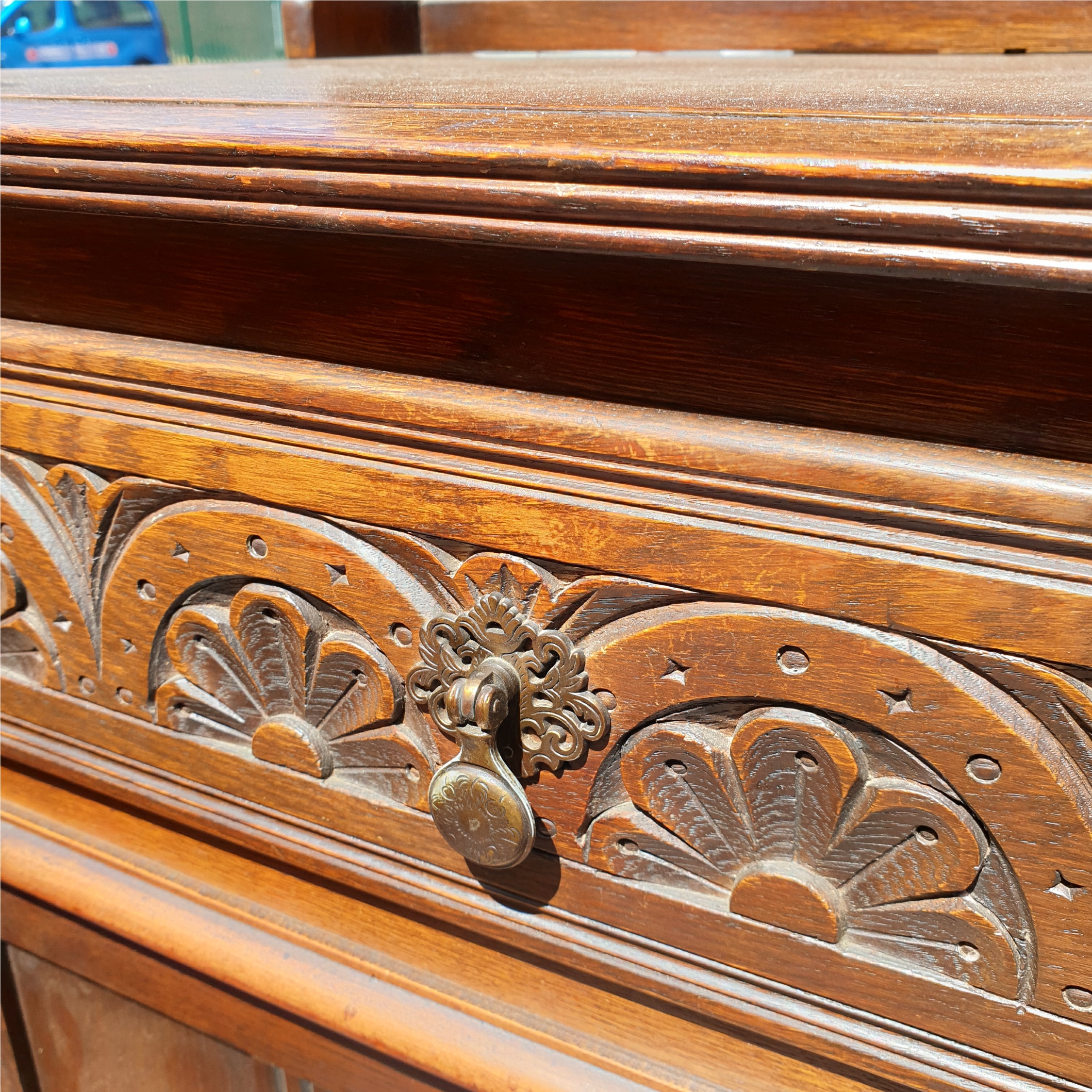 Vintage Mid Century Hardwood Welsh Style Dresser - Image 2 of 3