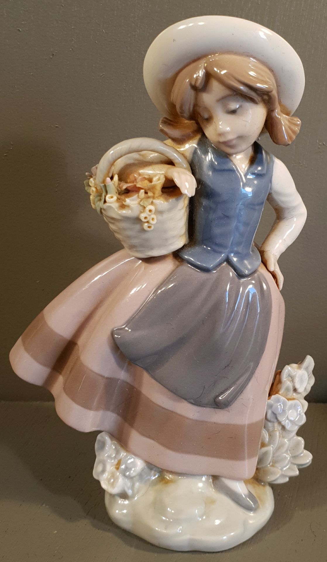 Vintage Pair Lladro & Nao Figures - Image 2 of 5