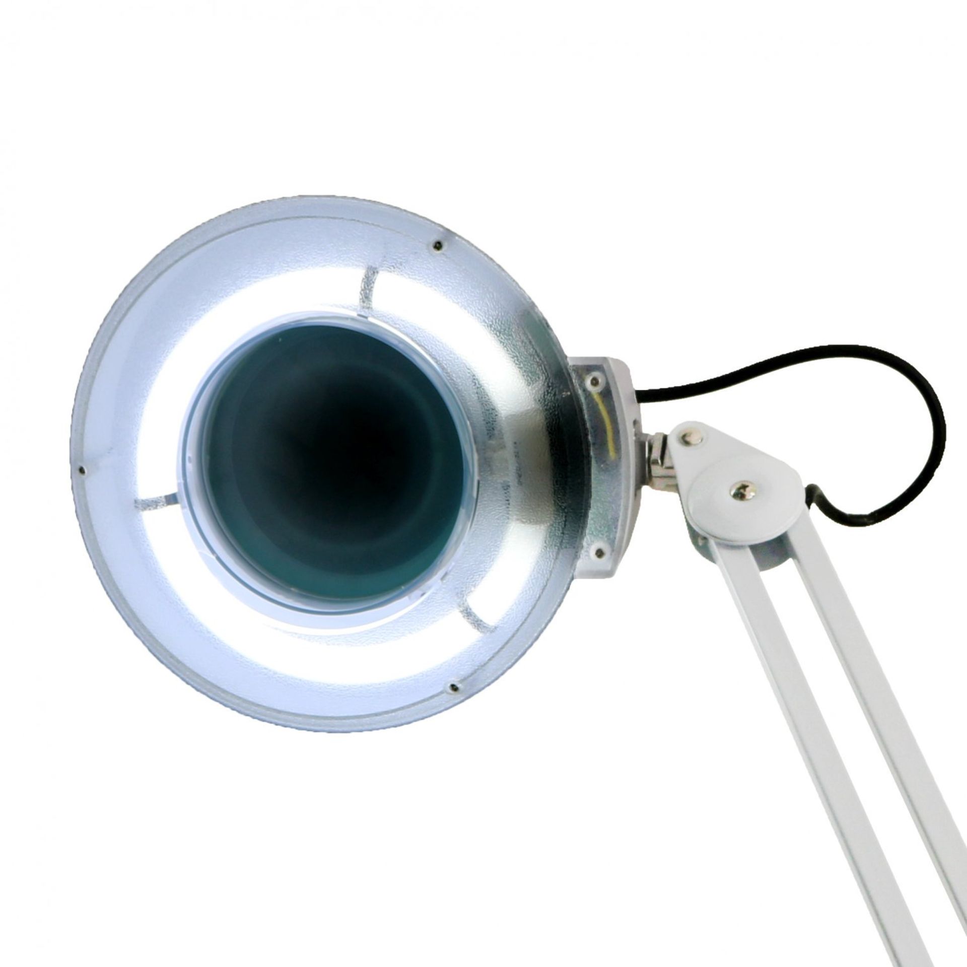 (RL131) Desk Clamp Magnifier Magnifying Lamp with 5x Magnification The use of a magnifying l... - Image 2 of 2