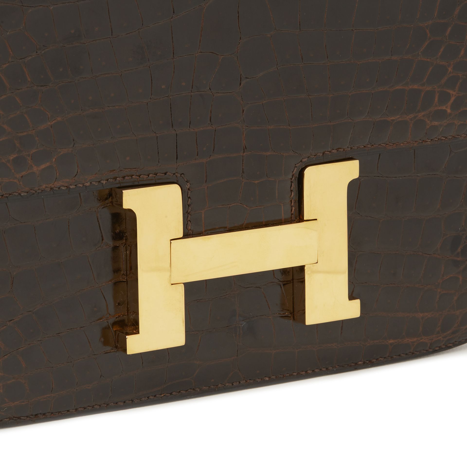 Hermès Marron Fonce Shiny Caiman Crocodile Leather Vintage Constance 24 - Image 7 of 11