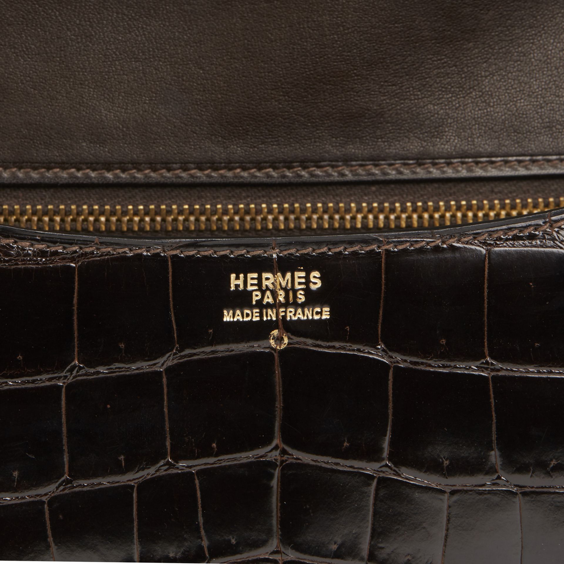 Hermès Marron Fonce Shiny Caiman Crocodile Leather Vintage Constance 24 - Image 5 of 11