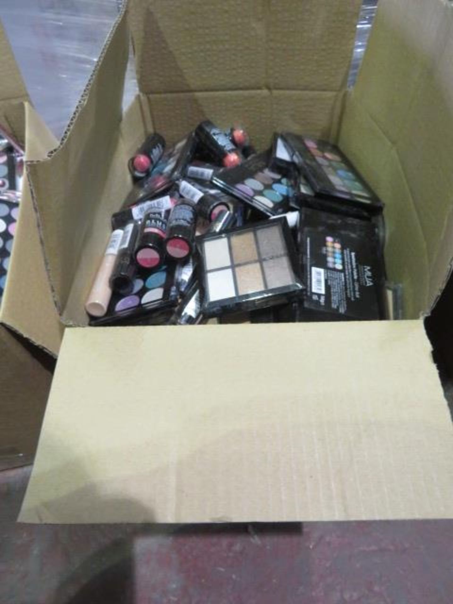 Circa. 200 items of various new make up acadamy make up to include: glitter ball eye shadow pal... - Image 2 of 2