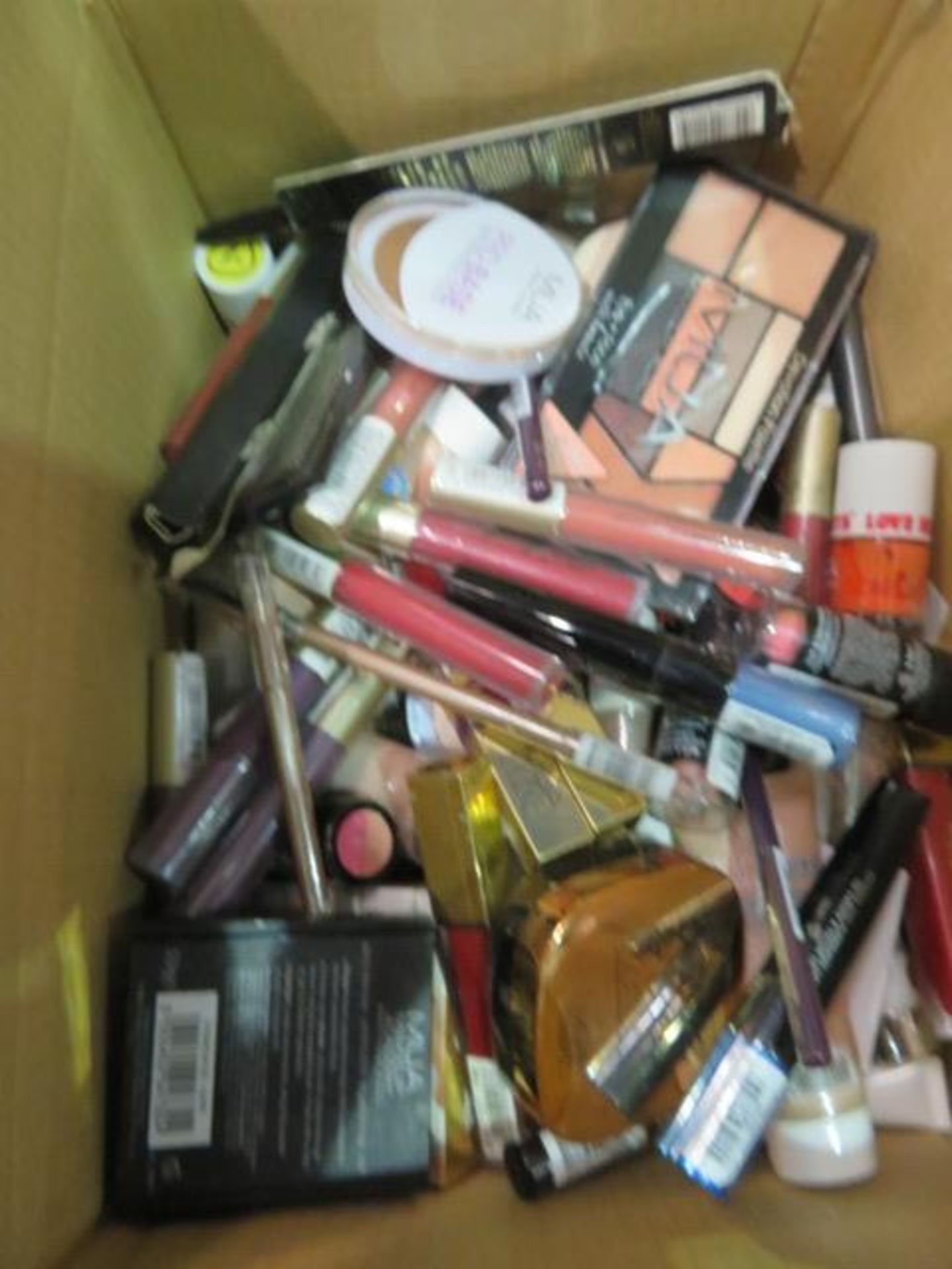 Circa. 200 items of various new make up acadamy make up to include: eye define lenghtening masc...